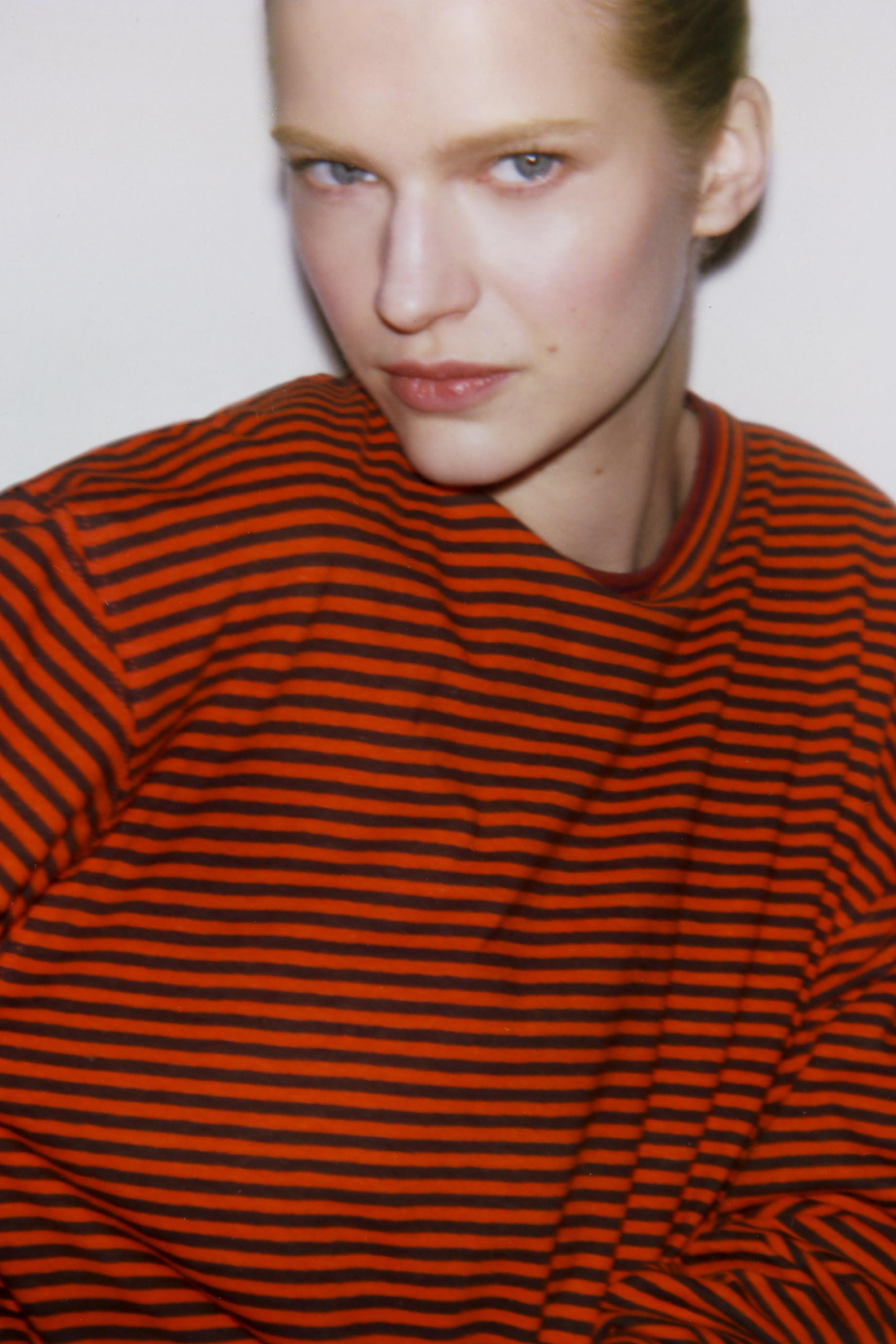 STRIPED COTTON AND LINEN T-SHIRT | Zara UK