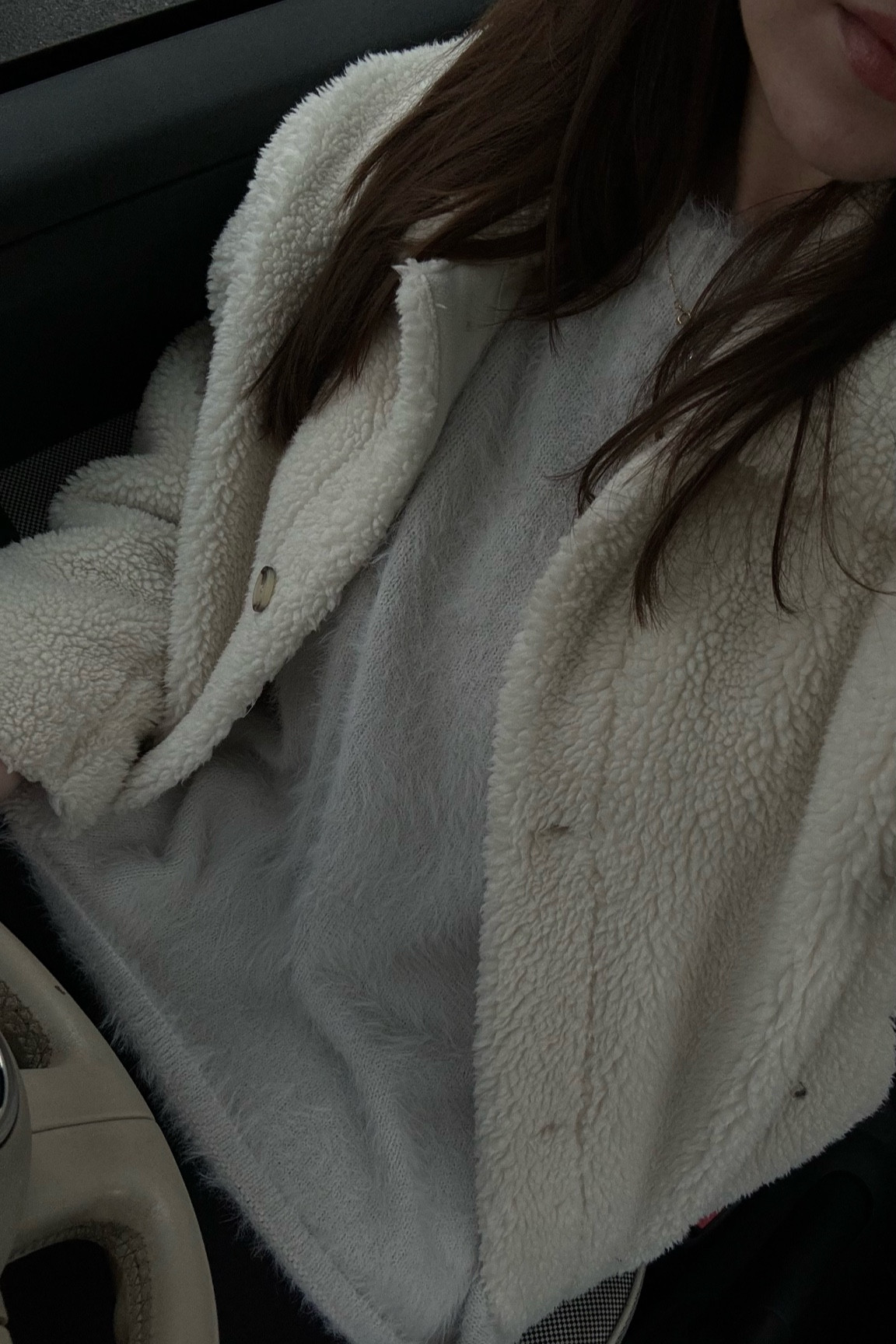 cosy winter ☁️

#LTKSeasonal #LTKmidsize #LTKeurope