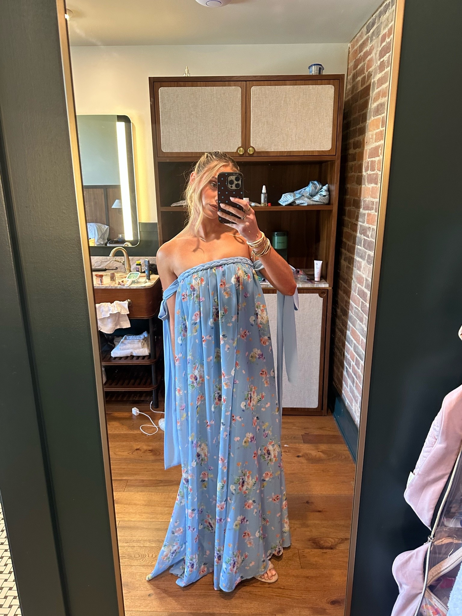 My wedding look! I wore @petalandpup size xs Step out in style this season with the Codie Maxi Dress, designed to bring a touch of effortless romance to your wardrobe. The stunning cornflower blue floral print catches the eye instantly, while the flowing maxi length creates a silhouette that moves beautifully with you.
maxi length.

#LTKootd #LTKWedding #LTKdayinmylife