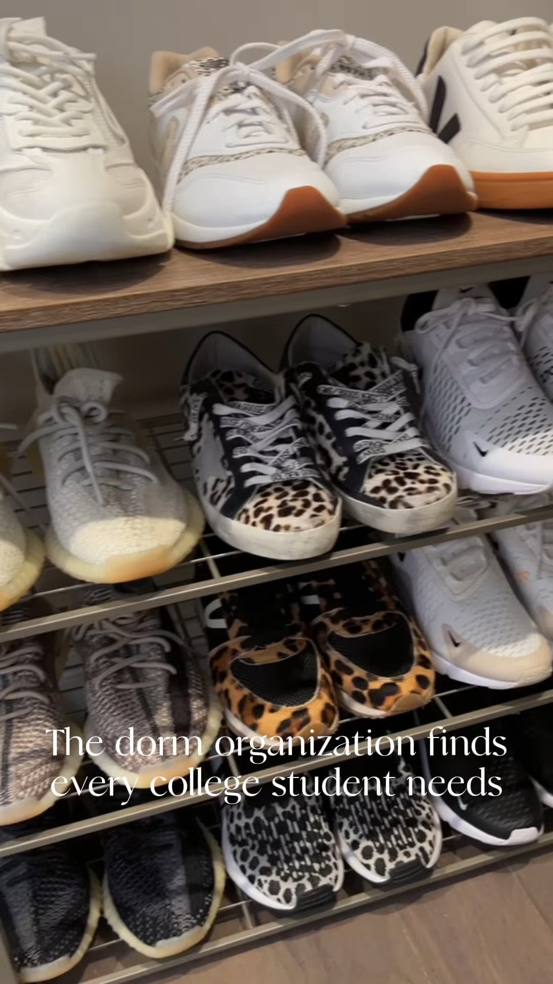 Moving into a dorm? These organization finds make it so much easier to maximize a small space, keep everything within reach, and stay organized all semester long. Perfect for move-in day or giving your dorm a refresh before classes start. 🎓✨

#DormRoom #DormOrganization #CollegeEssentials #BackToSchool #CollegeLife