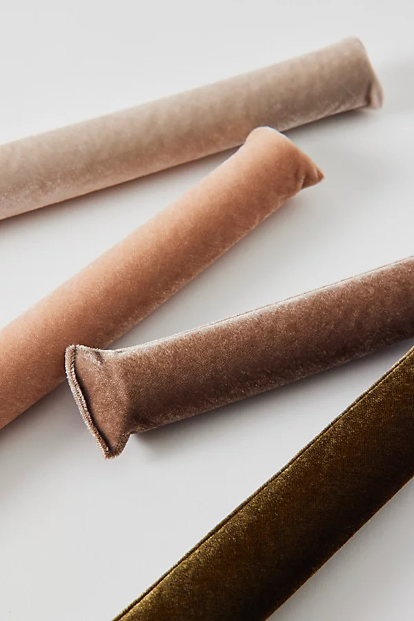 KITSCH Velvet Extra Large Heatless Curling Set in Assorted at Urban Outfitters | Urban Outfitters (US and RoW)
