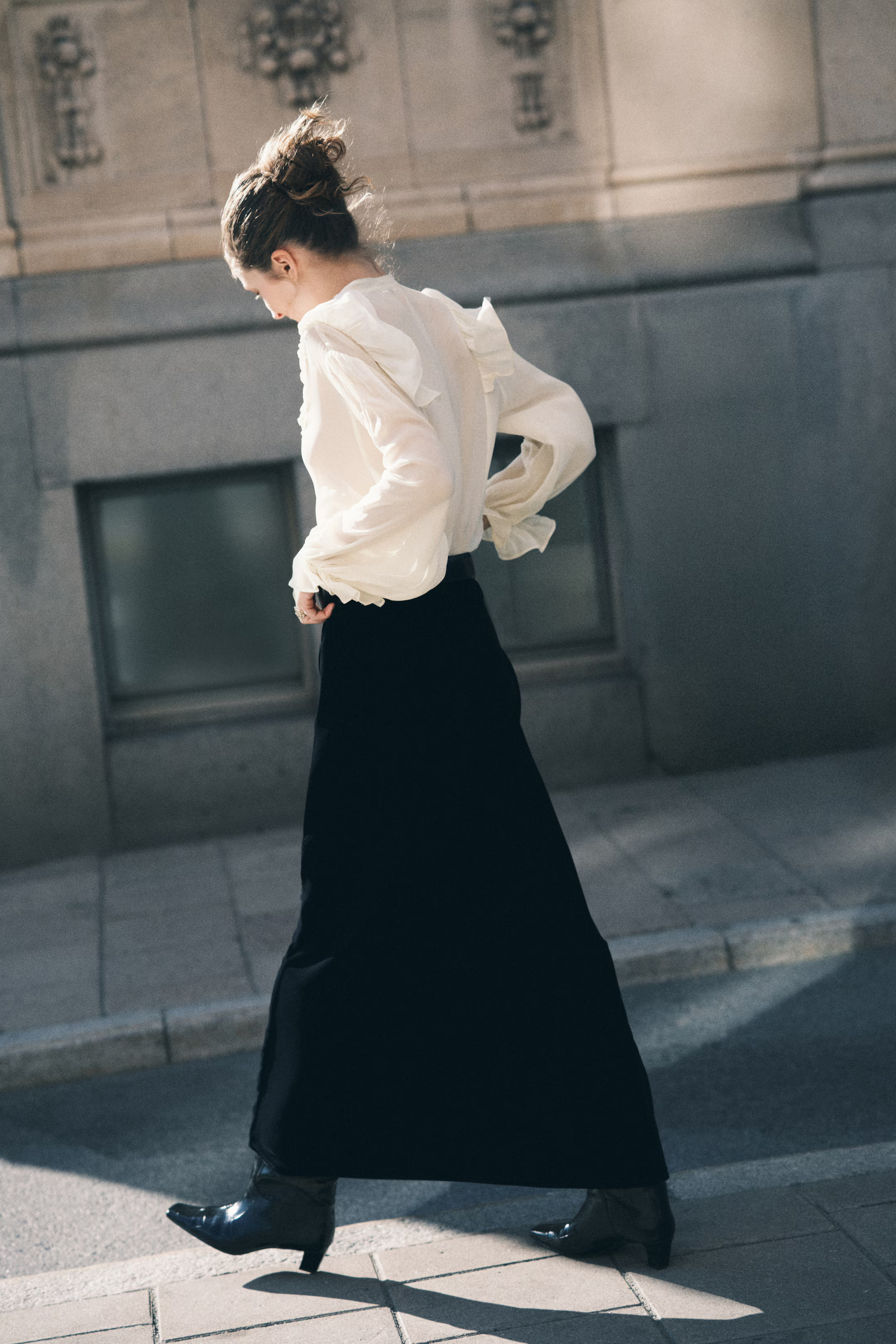 Frill-trimmed blouse - Cream - Ladies | H&M GB | H&M (UK, MY, IN, SG, PH, TW, HK)