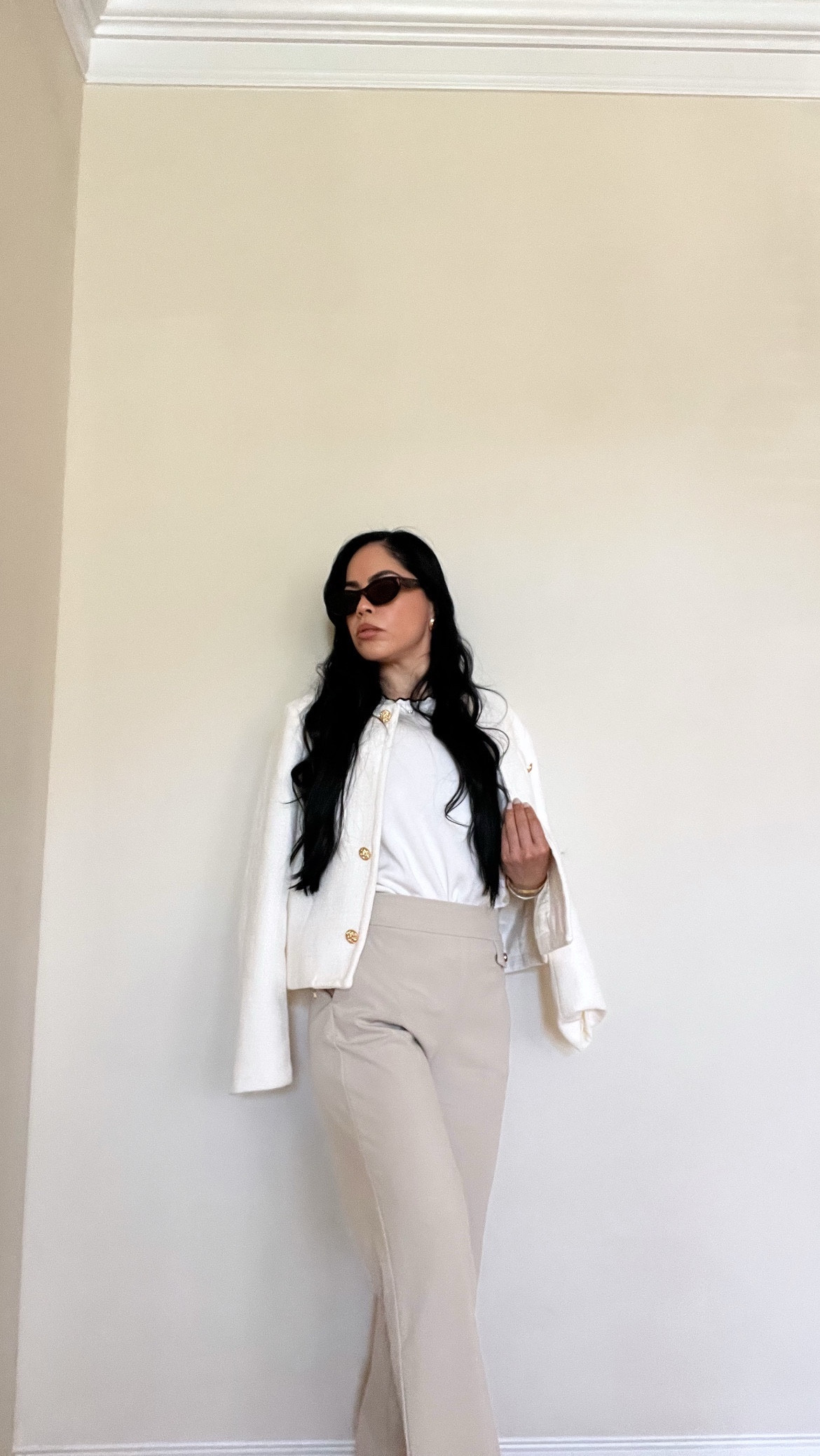 Style that speaks for itself and it’s all linked for you.
Whether you’re heading to brunch, church, the studio, or just want to elevate your everyday look, this outfit blends comfort + polish in all the right ways. 🤎

📲 Shop the full look on my LTK. just screenshot or tap the link in bio to grab your faves before they sell out!



#LTKStyle #LTKFinds #LTKOutfit #ShopMyLook #OutfitInspo #ContentCreatorStyle #ChicStyle #WardrobeEssentials #NeutralStyle #MinimalStyle #LTKSpring #LTKSummer


#LTKSaleAlert #LTKSummerEdit #LTKStyleTip