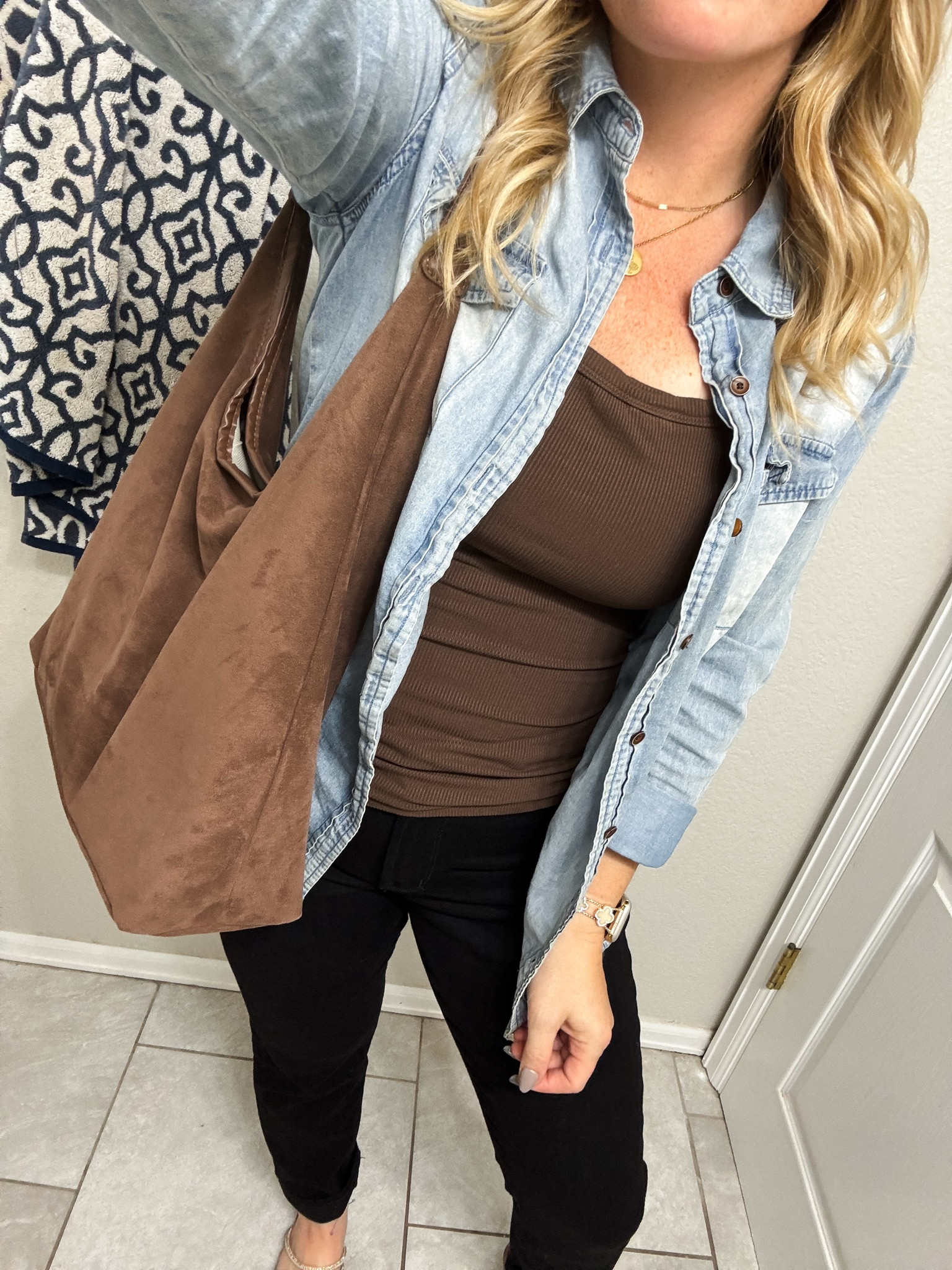 What I wore to grab a coffee and run some errands — brown tee with built in bra, chambray button down shirt, black straight leg jeans, and faux suede bag





Amazon outfits, fall outfit inspo, outfit ideas, casual outfits amazon, amazon outfits every day, outfit ideas 2026, fall outfits, fall outfits Amazon, midsize fall outfit inspo, petite outfits for fall, Amazon fall fashion, casual fall style, trending fall fashion, September outfit ideas, autumn outfits

#LTKootd #LTKSaleAlert #LTKPetite
