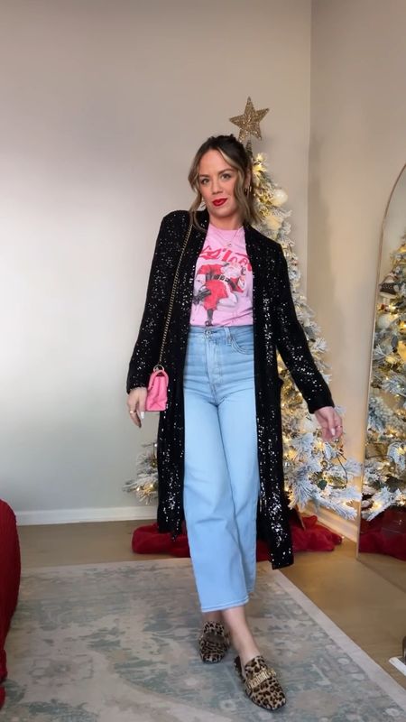 Casual holiday outfit! Sequins look!
In Medium T-shirt so size up at least one if not two sizes.
In 26 denim & XS sequin duster 

#LTKHoliday #LTKSeasonal #LTKGiftGuide