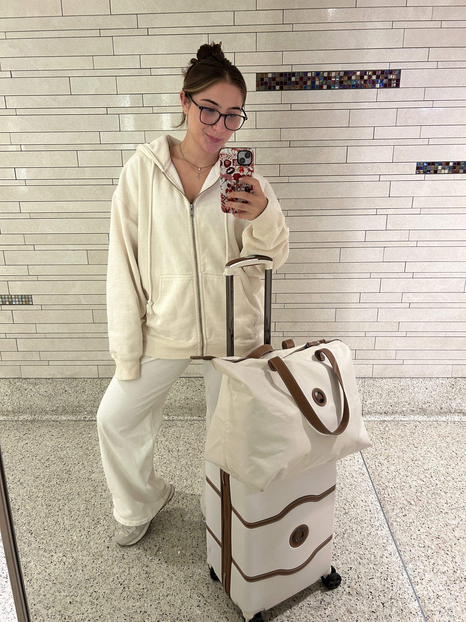I look like a walking marshmallow and I don’t hate it 🤭✨🤍

#LTKStyleTip #LTKTravel #LTKGiftGuide