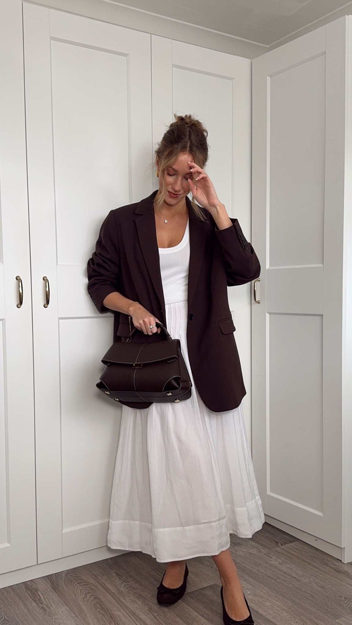 Autumn outfits uk, brown blazer, white vest, white cotton maxi skirt, brown suede ballet flats, brown bag

#LTKautumn #LTKuk #LTKstyletip