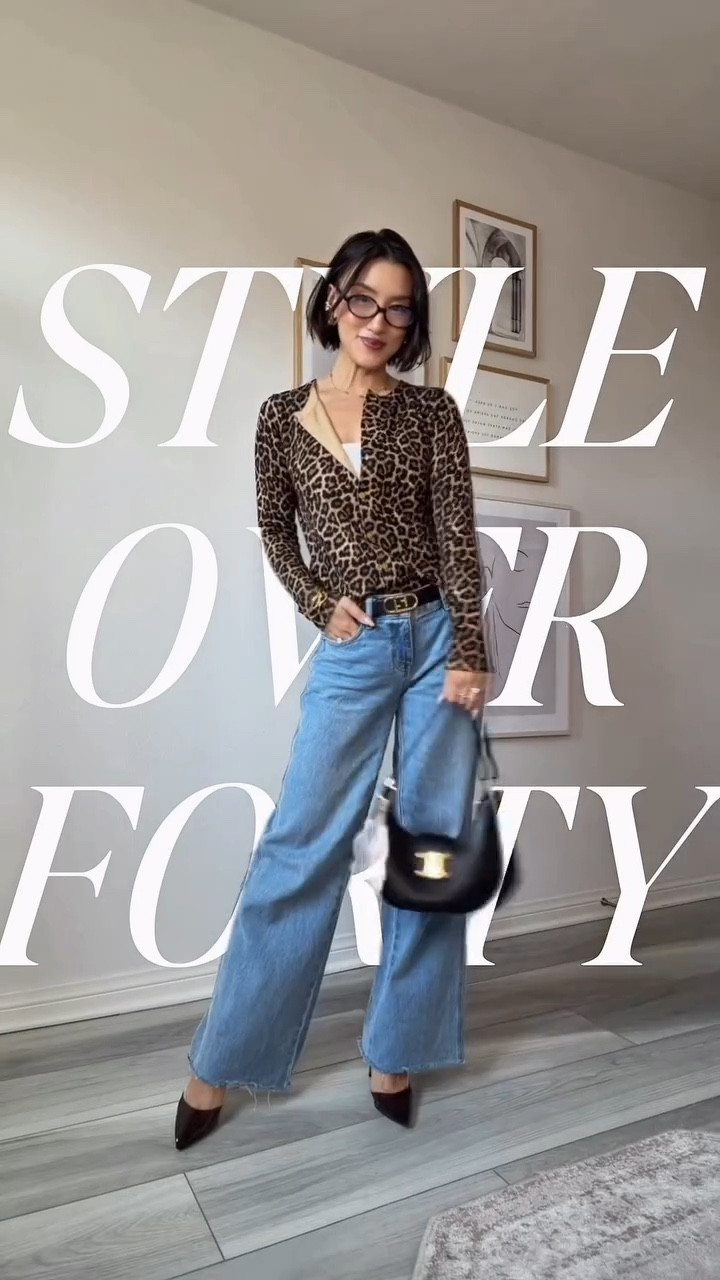 Style Over 40 – Fall Vibes 🐆
Brown tones are back (again!) this fall, and I can’t resist leaning into leopard print. 

Total throwback to the 2000s—remember the L.A.M.B. hoodie? This cardigan gives me that same vibe but feels fresh, polished, and so right for my style now. 🤎

I love that it works both ways: cozy with sneakers for casual days, or dressed up with heels for work or a dinner date. 🙈

✨ Want me to share some leopard cardigan picks? Comment “Bananas” and I’ll send you my faves!

#StyleOver40 #FallFashion2025 #OOTDOver40 #LeopardPrintStyle #FallOutfitInspo #ChicOver40 #EffortlessStyle #FashionTipsOver40 #FallWardrobeStaples #AgeIsJustAStyle

#LTKOver40 #LTKWorkwear #LTKStyleTip