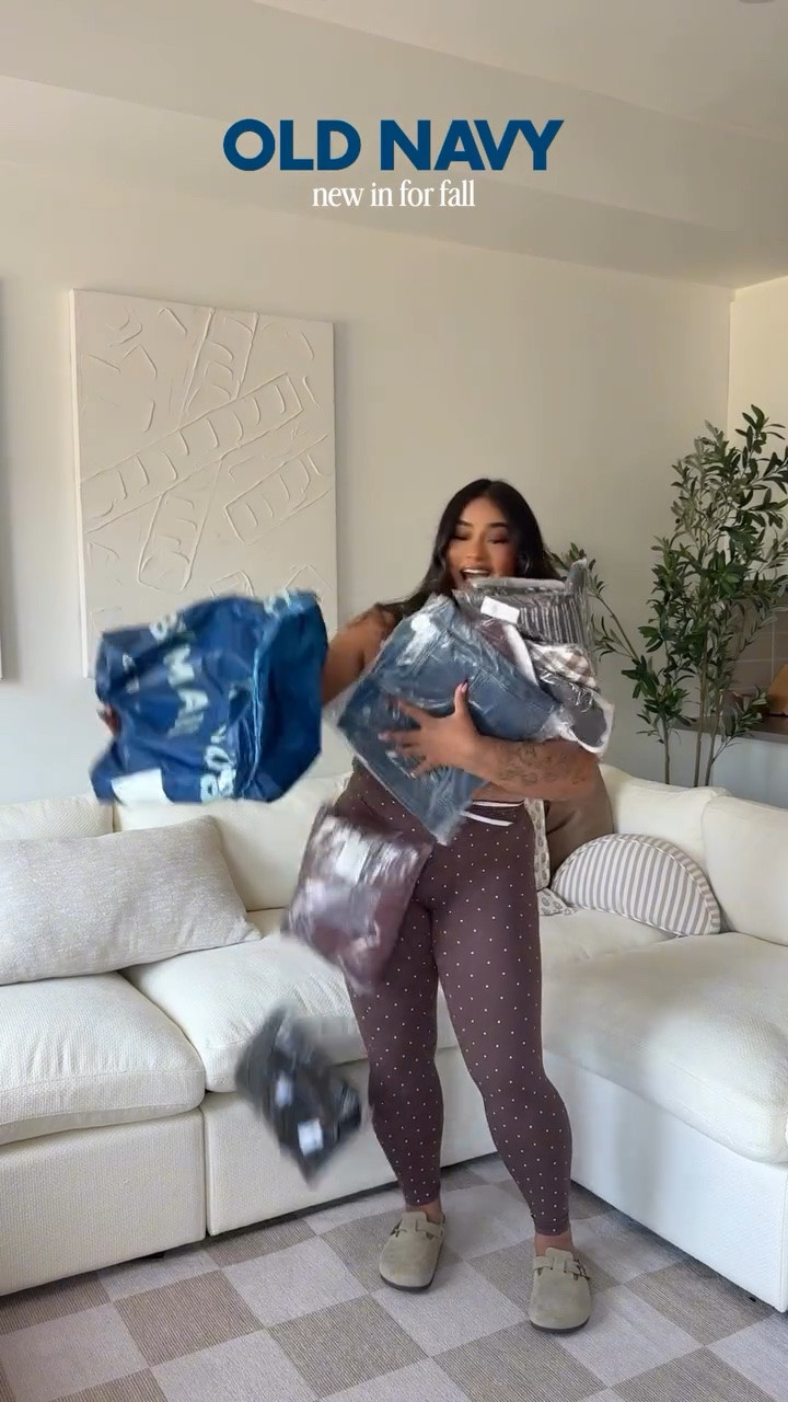 I picked up some new goodies at Old Navy and trust me you’re not gonna wanna wait on these! 

Drop the world ‘HAUL’ below and I’ll send you the details 💌🤍

Old Navy Haul, Spring Finds, New in Old Navy, Try-On Haul, Everyday Outfits, Size Large Fashion, Spring Outfits, Style, Fresh Spring Looks, Affordable Fashion

#oldnavyhaul #oldnavyfinds #fallfashion #clothinghaul #fallstyle