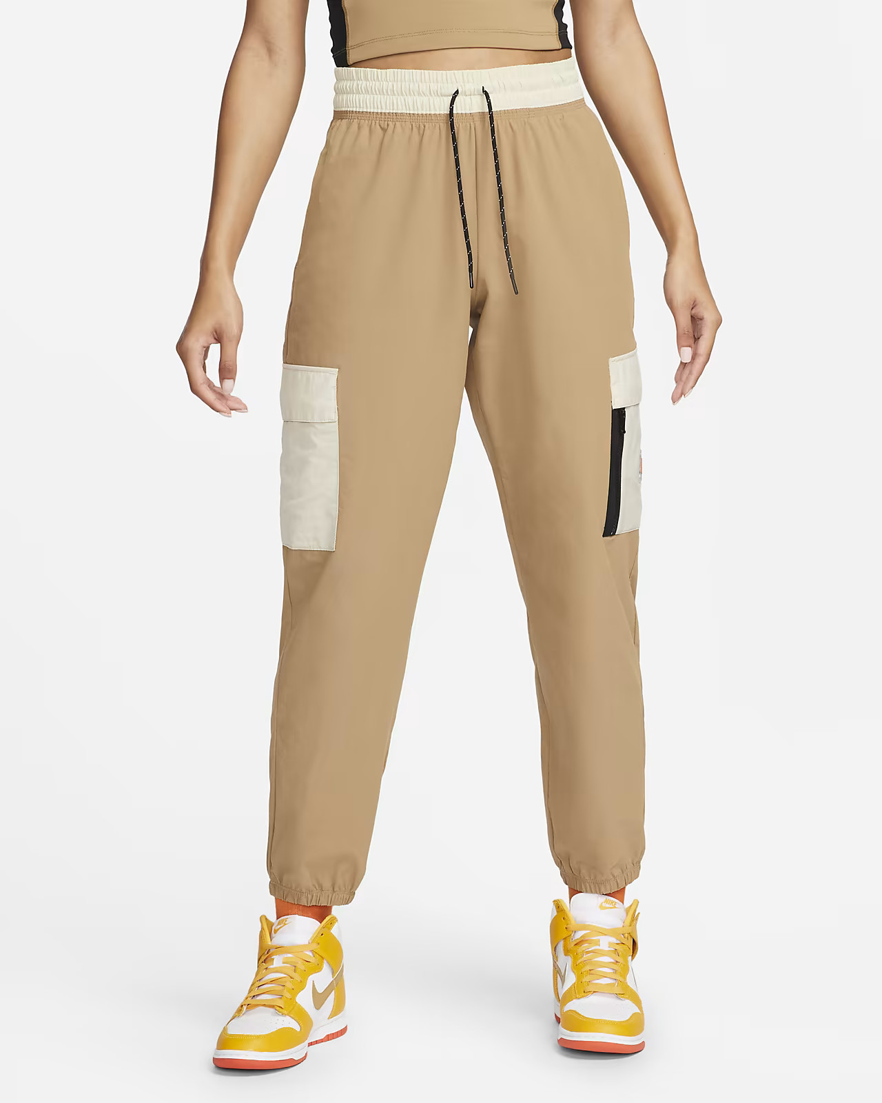 Women's Sports Utility Woven Cargo Pants | Nike (US)