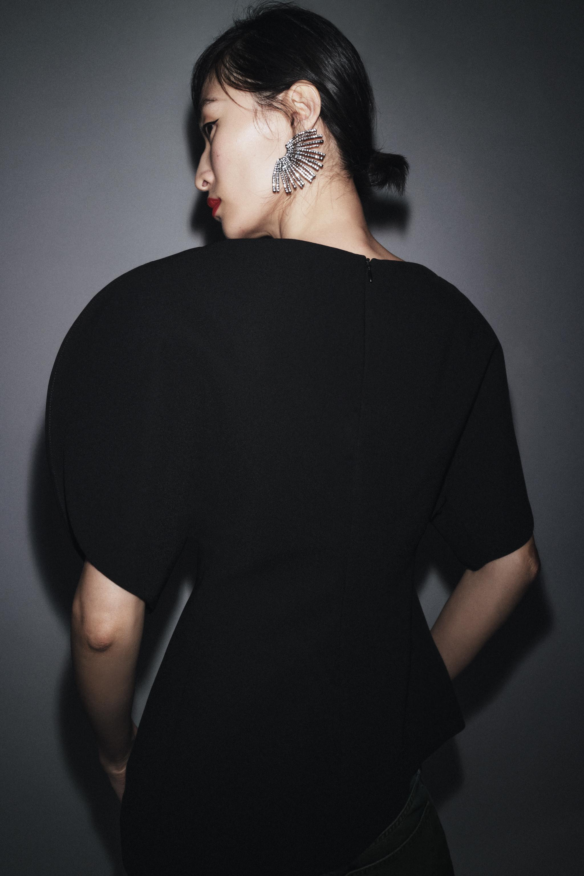 TOP CON MANICHE A SBUFFO ZW COLLECTION | Zara IT