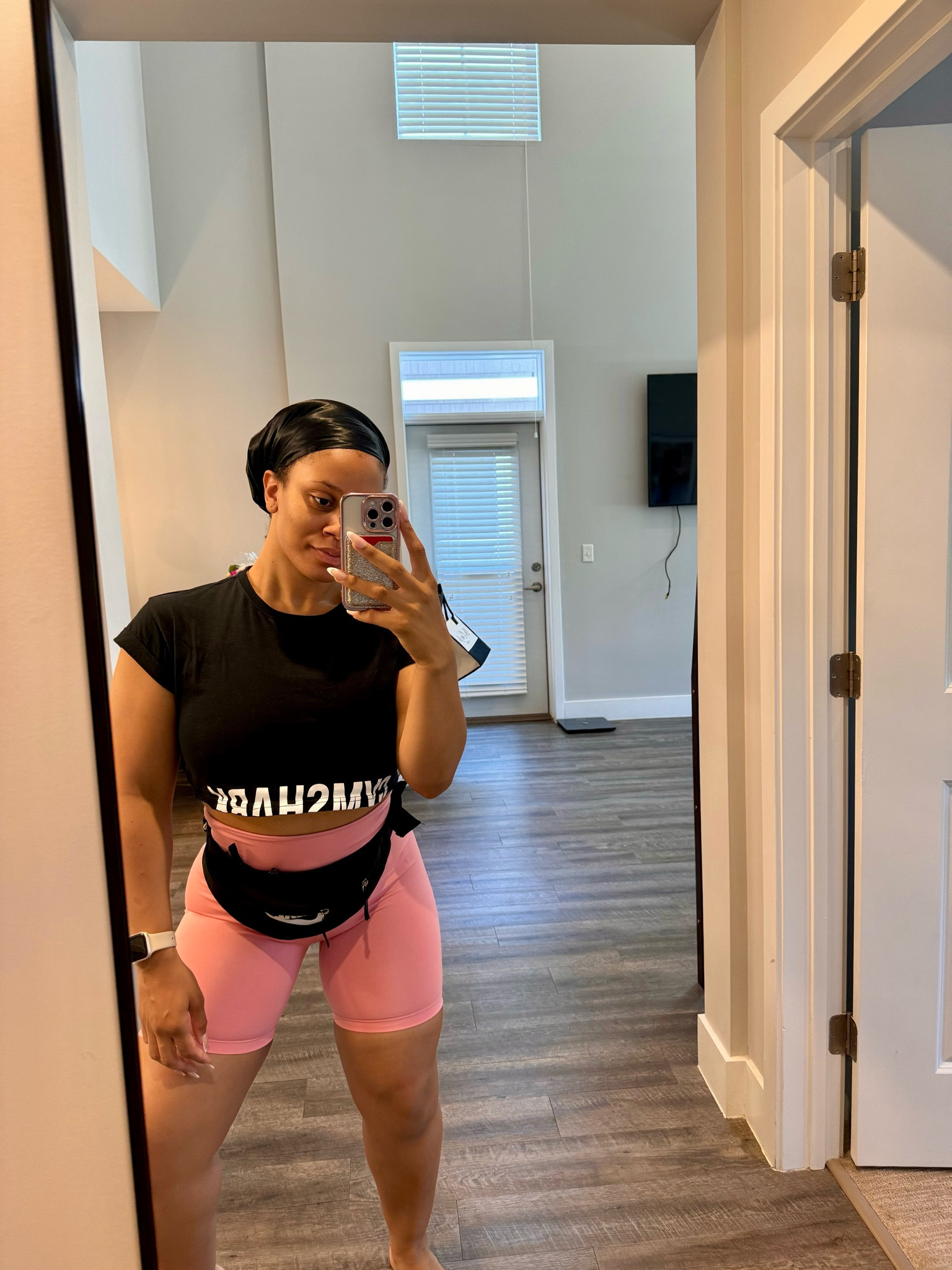 My favorite time of the day is my workout 🏋️‍♀️. Putting on a cute outfit to workout always makes me feel better 🙂!