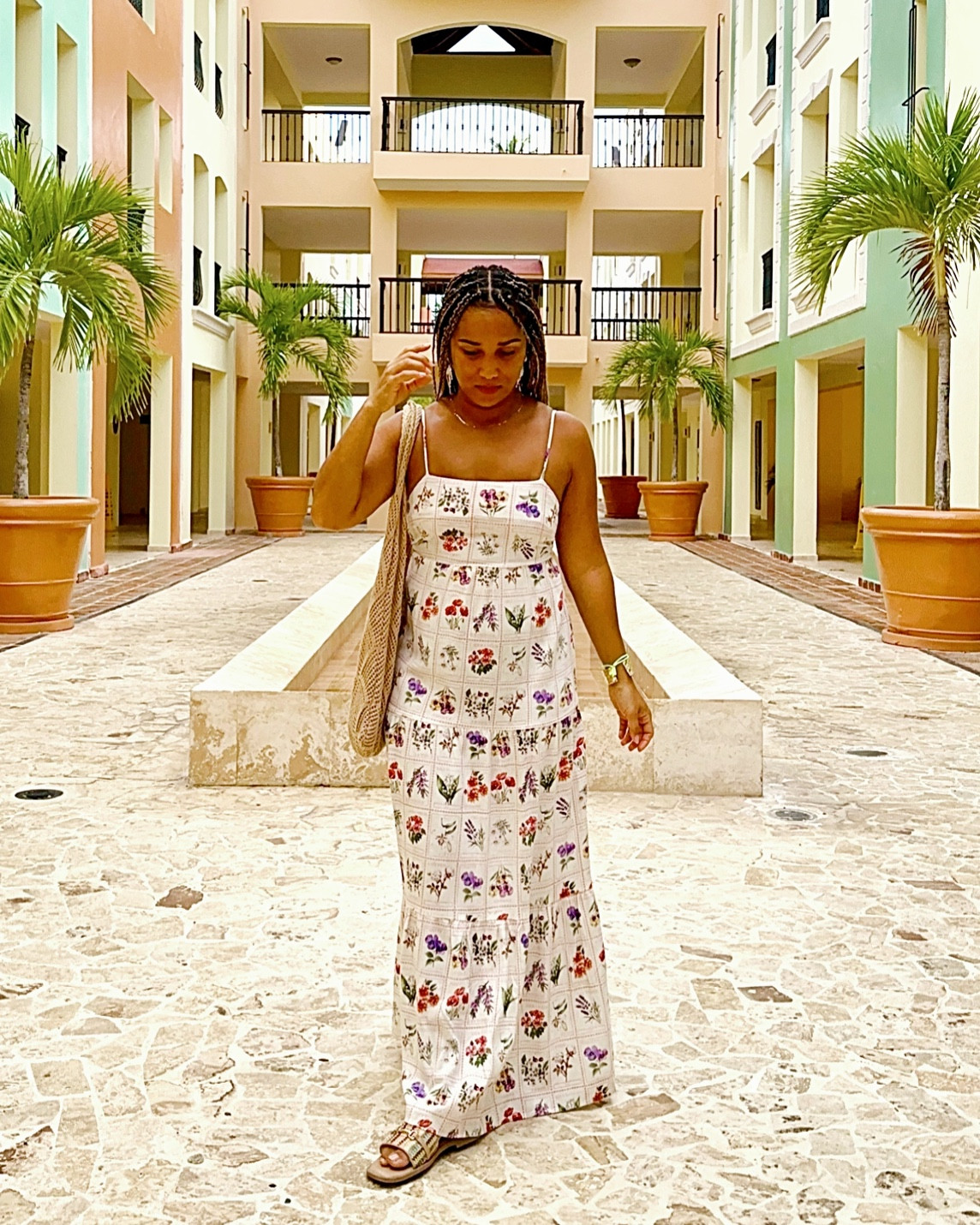 The cutest summer dress! I got this one at TjMaxx but found the exact match at Nordstrom. Love it! 

Summer dresses
Summer outfit
Maxi dress
Spring dressess

#LTKFindsUnder100 #LTKPetite #LTKSeasonal
