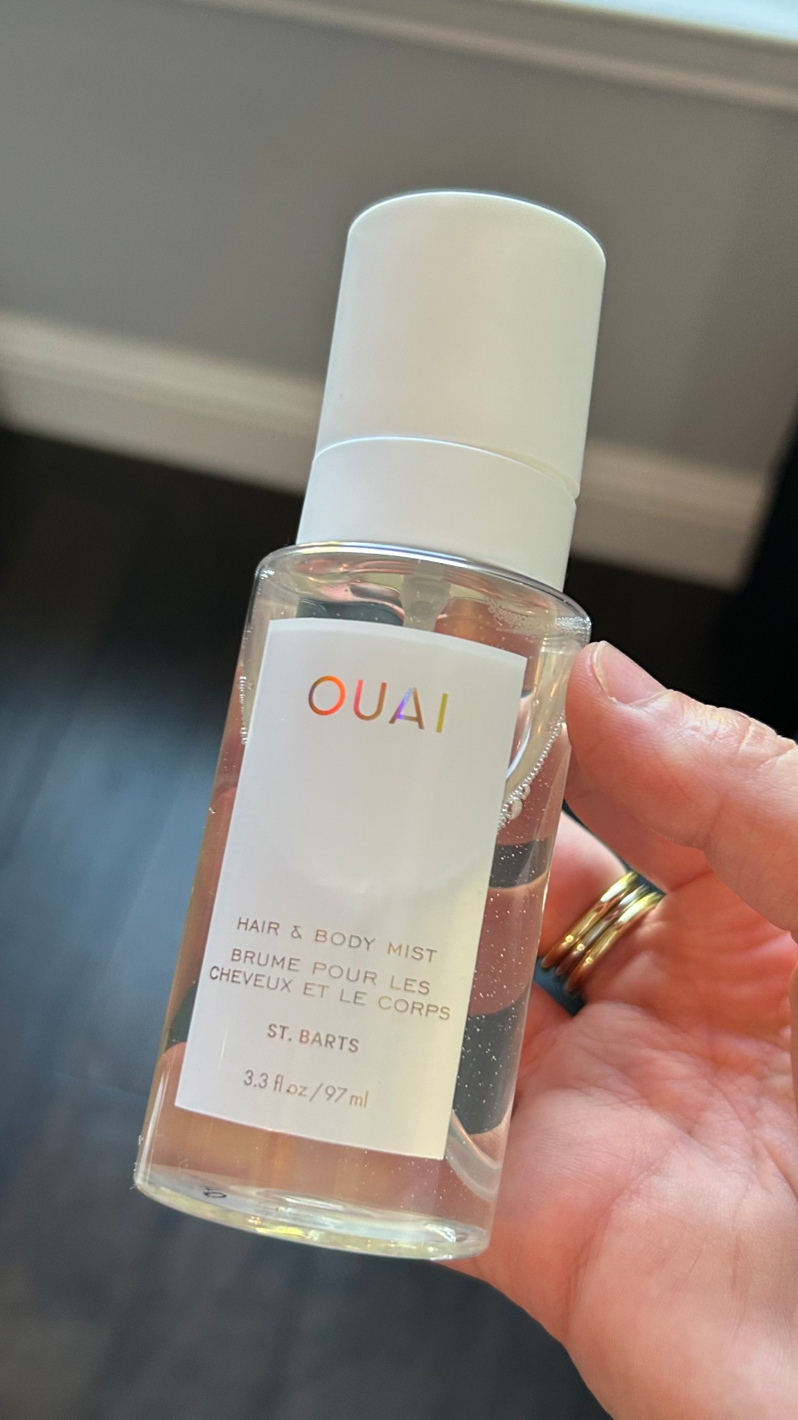 I can NOTTT get enough of this scent from Ouai!!! 

One thing about me is I LOVEEE a very clean and fresh scent and this is that add to it undertones of floral and citrus!!! It’s literally everything that I wanna smell like after a shower! 
