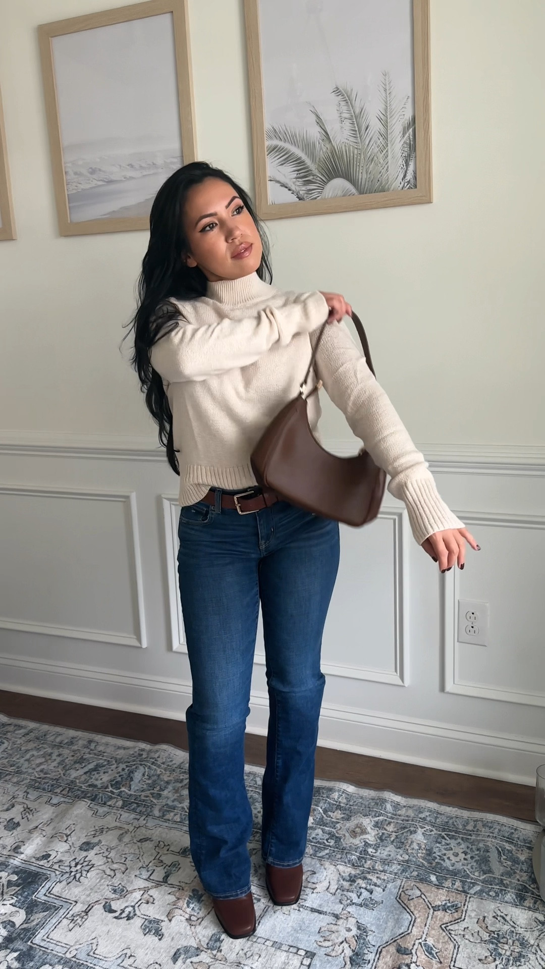 There’s nothing I love more than a good pair of jeans for the fall 🍁