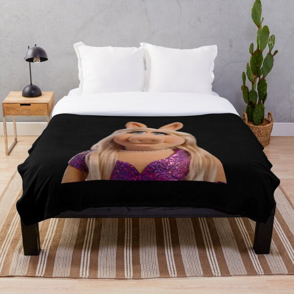 Miss Piggy 	 	 Throw Blanket | Redbubble (US)