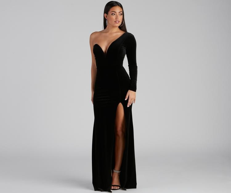 Cheyenne Formal One Shoulder Velvet Dress | Windsor Stores