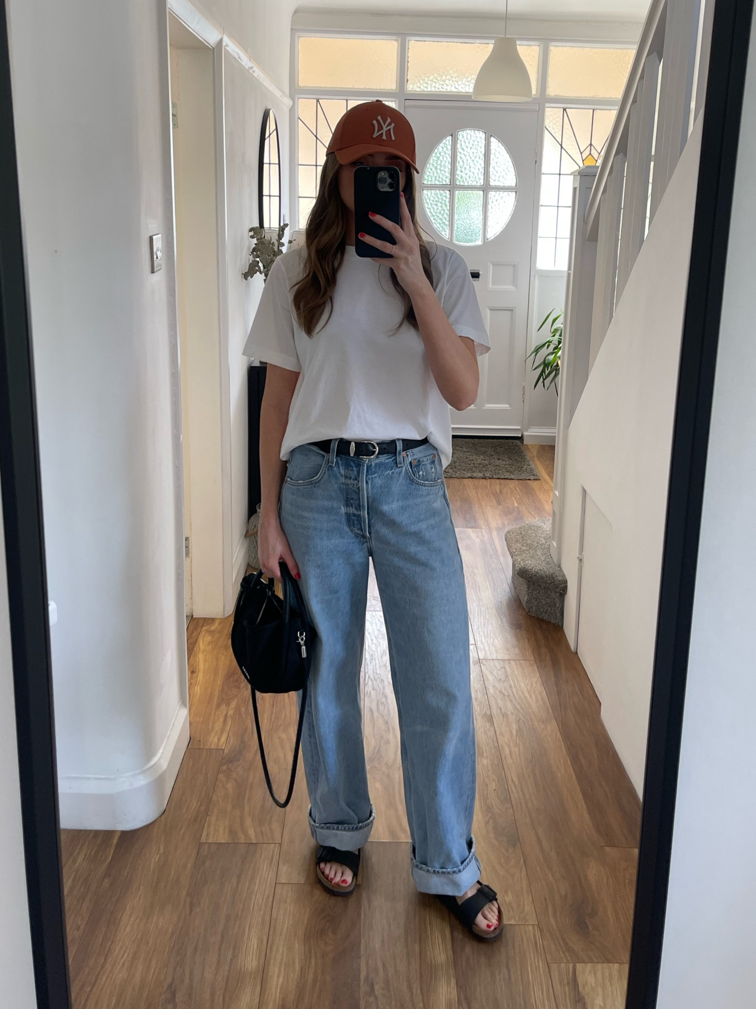 Sunday casual outfit of the day

Wearing…
A small in the & Other Stories relaxed white t-shirt

A 25 in the Citizens of Humanity Ayla Baggy Cuffed Crop In Skylights
I’m 5ft 6

BIRKENSTOCK arizona sandals in black

GANNI KNOT RECYCLED SHELL MINI SHOULDER BAG

New York Yankees Womens League Essential Brown 9FORTY Adjustable Cap

Isabel Marant black leather belt with silver buckle


Everyday outfit, casual outfit, jeans and white t-shirt, cap outfit, wardrobe staples

#LTKuk #LTKeurope #LTKspring