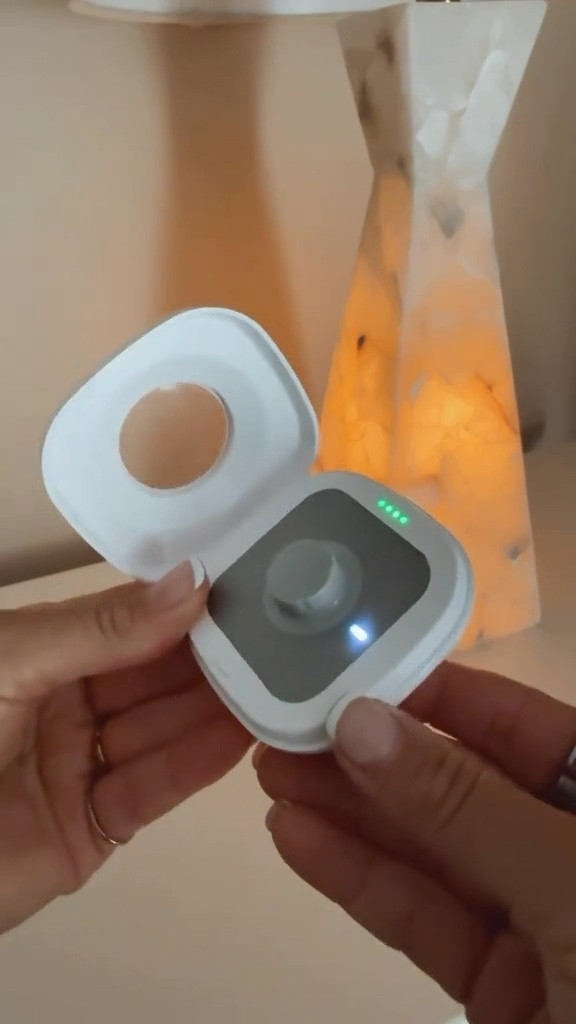 Amazon finds
Trending 
Oura ring 
Charging hacks 

#LTKSaleAlert #LTKfitnessgoals #LTKActive
