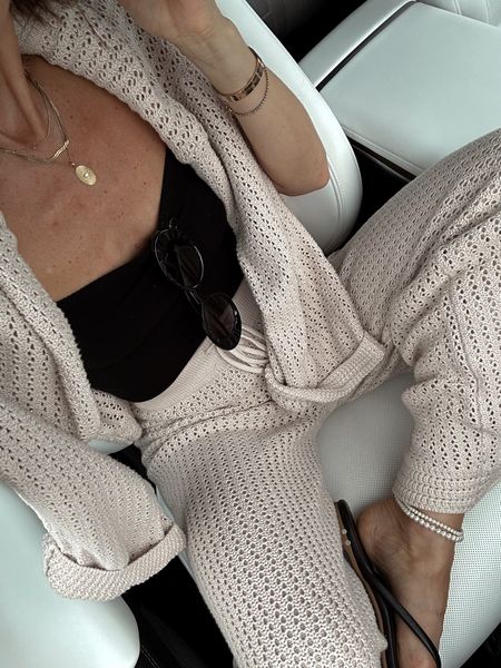 Crochet set for a bbq 
Both pieces run tts 
Pants are fully lined and short gal friendly 
Sandals are 20% off with code FLIPOUT