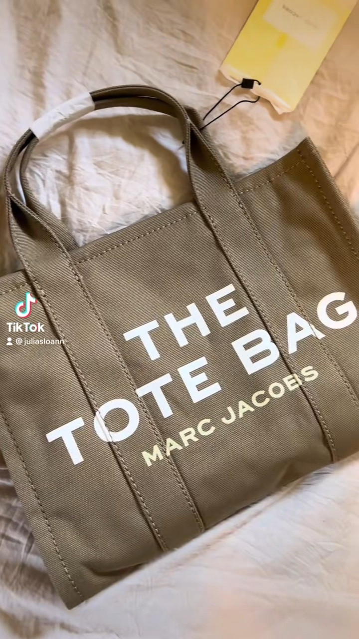 Getting ready for back to school! My favourite tote bag from Marc Jacobs!🤍

#LTKSeasonal #LTKitbag #LTKstyletip