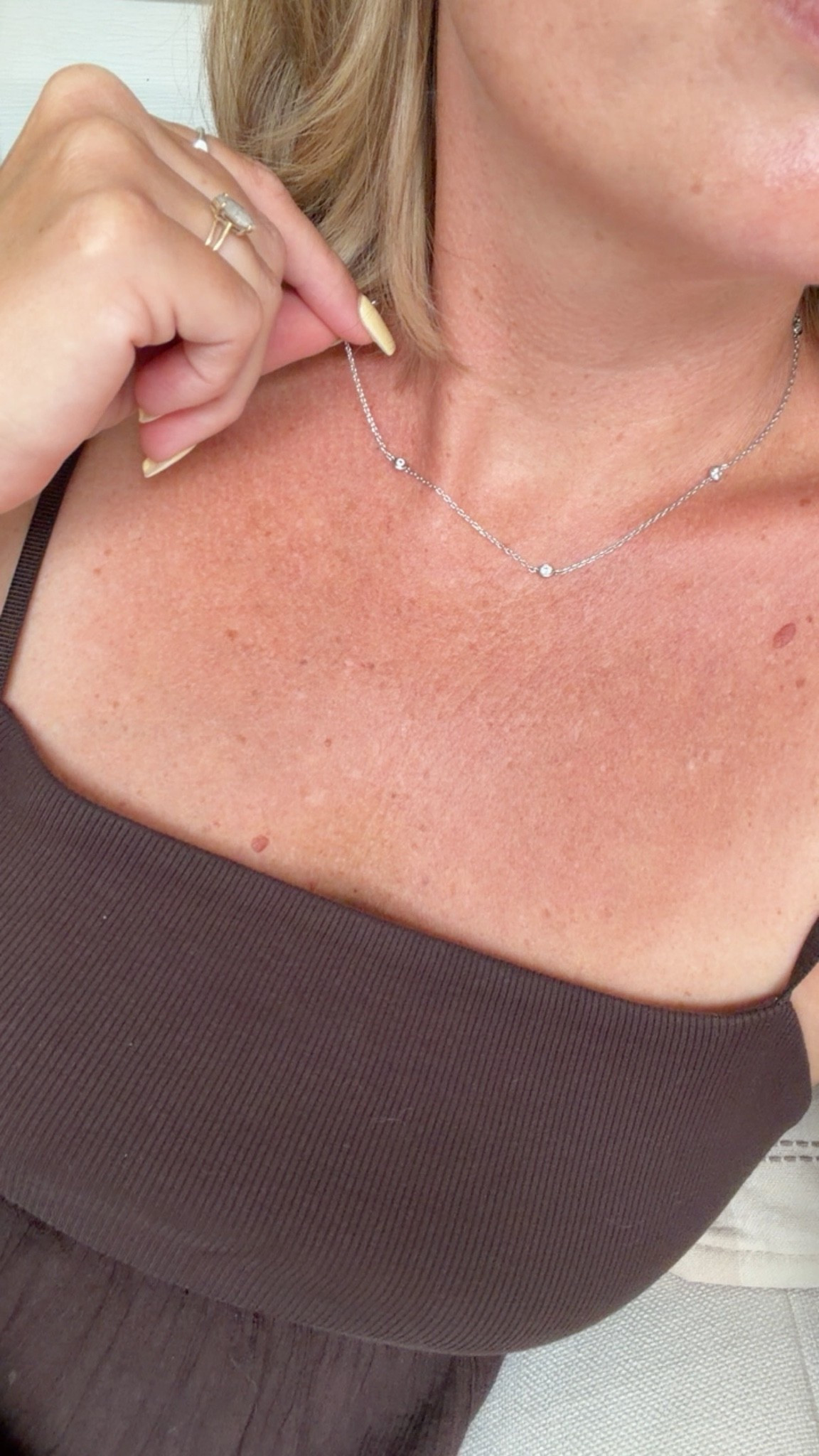 The prettiest dainty necklace
