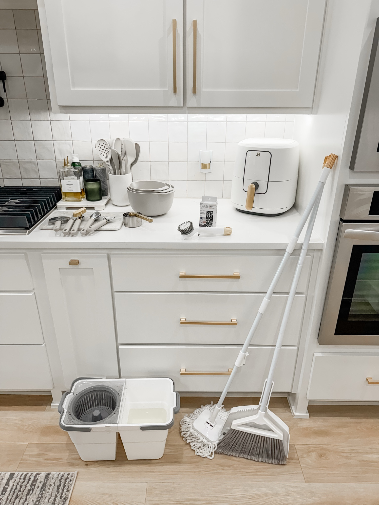 New Year means fresh start!!! 😍 I love to exam my life and figure out what needs to be refreshed, renewed, or reimagined.  Body, mind, and household. ☺️ #Walmartpartner

While I will be working on myself,  I ALWAYS work on my home. Decluttering, deep cleaning, and replacing items that have been neglected. Thanks to @Walmart I can get Beautiful, affordable pieces ( a little pun intended 🤭). I truly can’t say enough good things about the @Beautifulbydrew line on Walmart. The other brand that I don’t want to live without is @TheHomeEdit. Have you seen their cleaning line yet? I love that it’s white & gray. No crazy colors! Seriously, both amazing brands with stunning pieces to add to your home. I love when beauty & functionality collide! #walmarthome

#LTKFindsUnder50 #LTKHome #LTKSeasonal