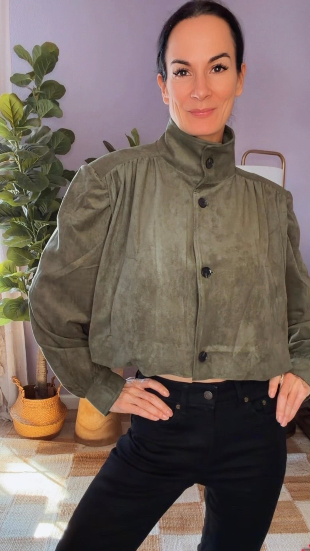 Effortless structure. Quiet confidence.

This cropped jacket + sleek black denim combo is proof that less really is more.

Strong shoulders, clean lines, and that rich olive tone that somehow works year-round.

Easy enough for day, elevated enough for night—this is how I like my staples to show up.


#NicoleColeeStyle #ModernClassic #EverydayChic #PolishedCasual #WardrobeStaples 




#LTKOver40 #LTKdayinmylife #LTKSeasonal