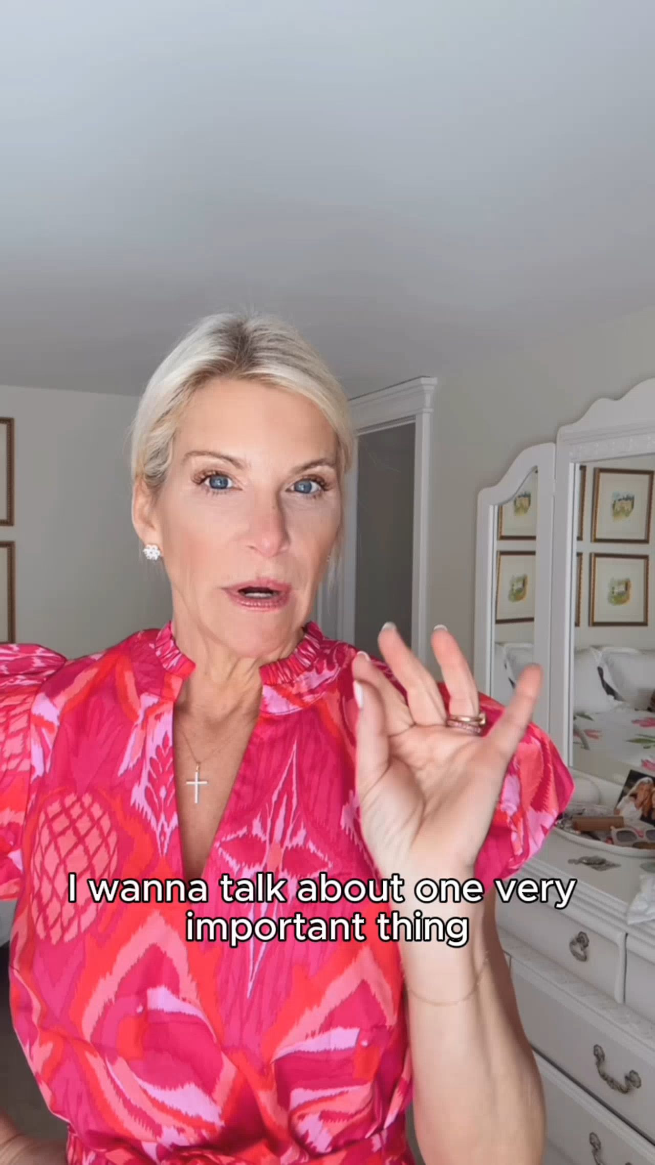 Want your legs to look long and slim? Grab a neutral sandal close to your skin tone with a tiny heel—it blends in, keeps the line going, and somehow makes every dress, short, and skirt look instantly longer (I wear mine on repeat). xoxo 

 #LTKdayinmylife #LTKgrwm #LTKootd