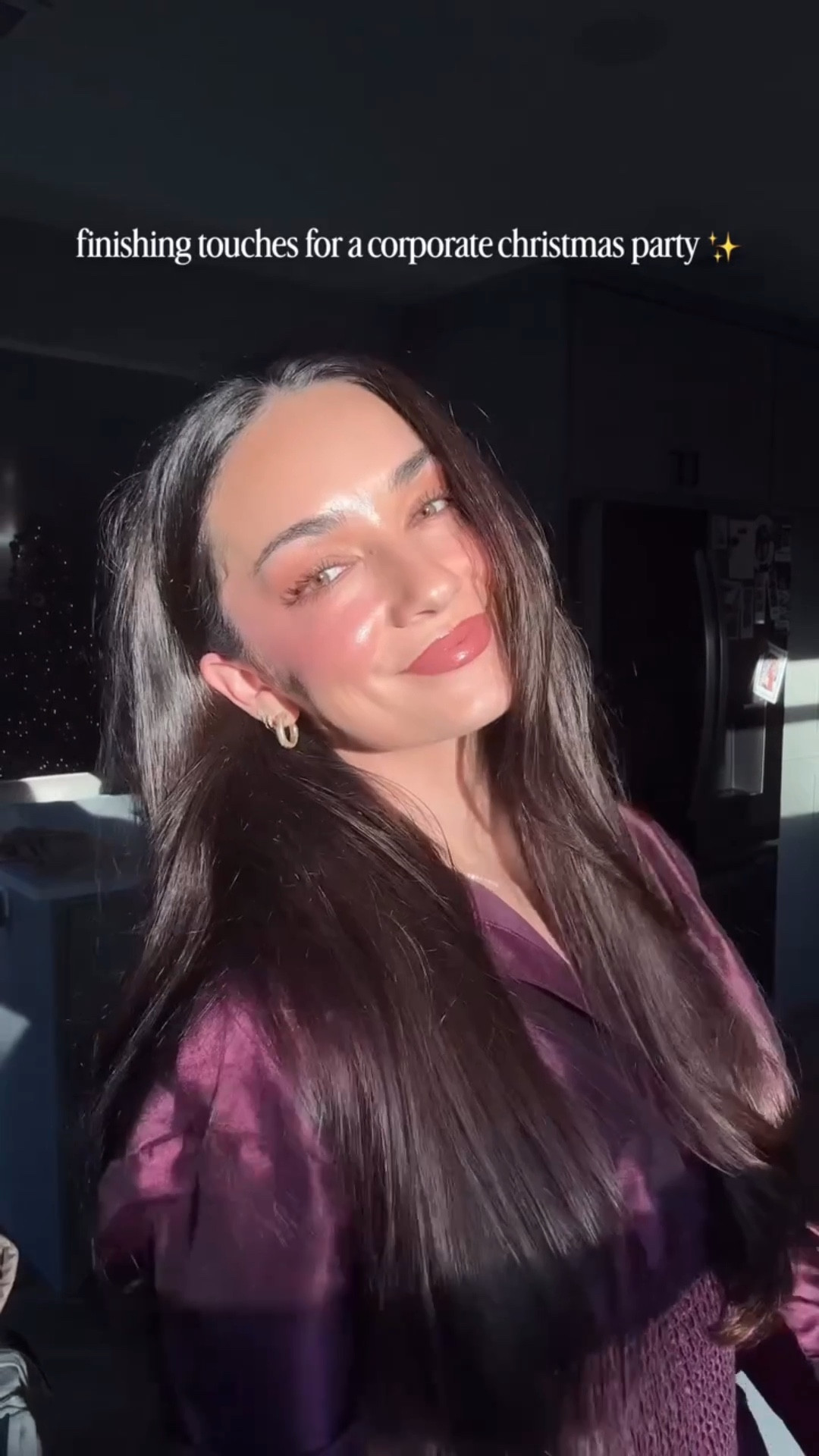 coordinating the lip combo with the liner, lashes, & outfit for a corporate christmas party just felt right 💫🤎

@morphebrushes liner in berry cola
@dibsbeauty gloss in mims