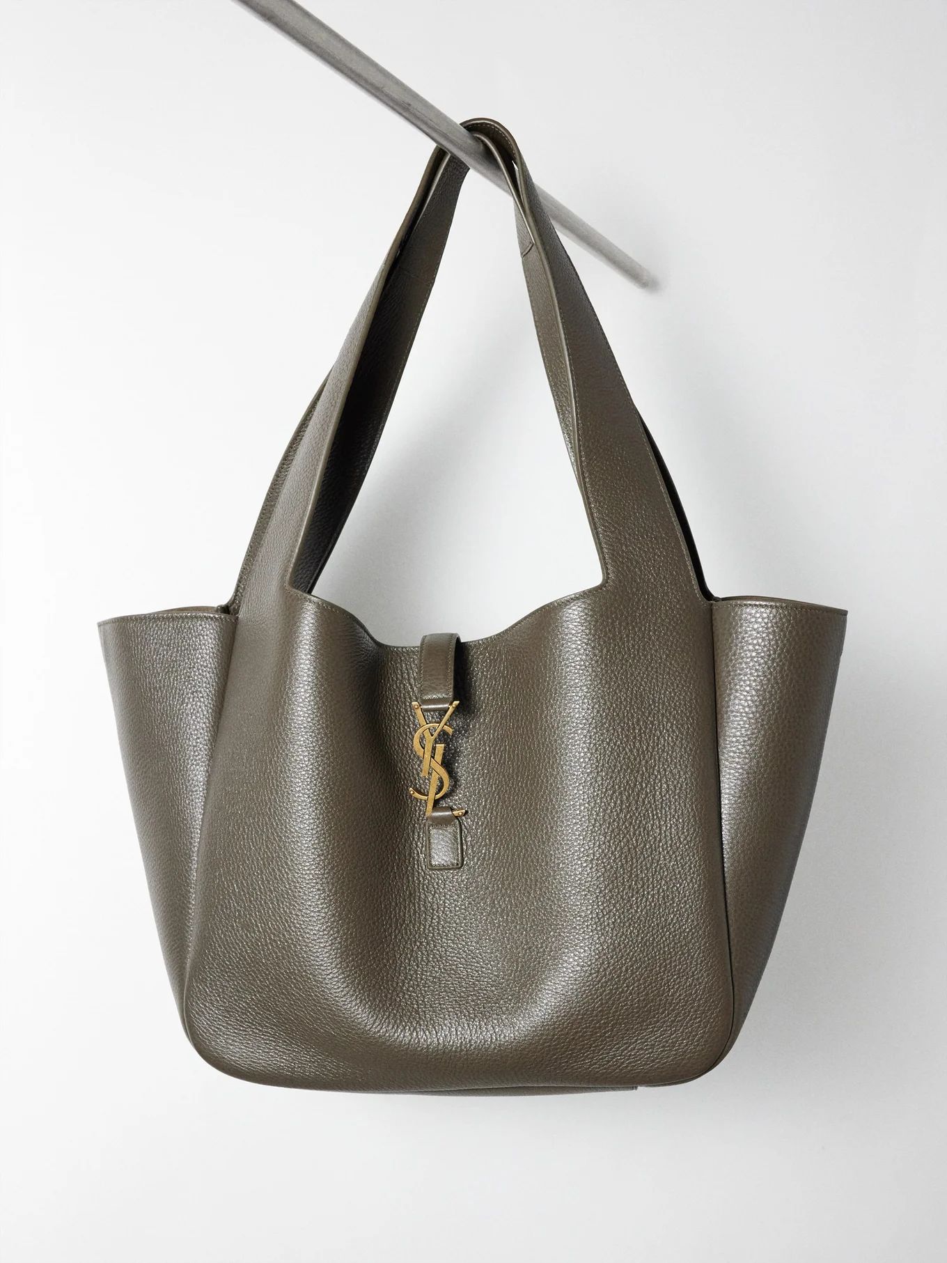 Bea grained-leather shoulder bag | Saint Laurent | Matches (UK)