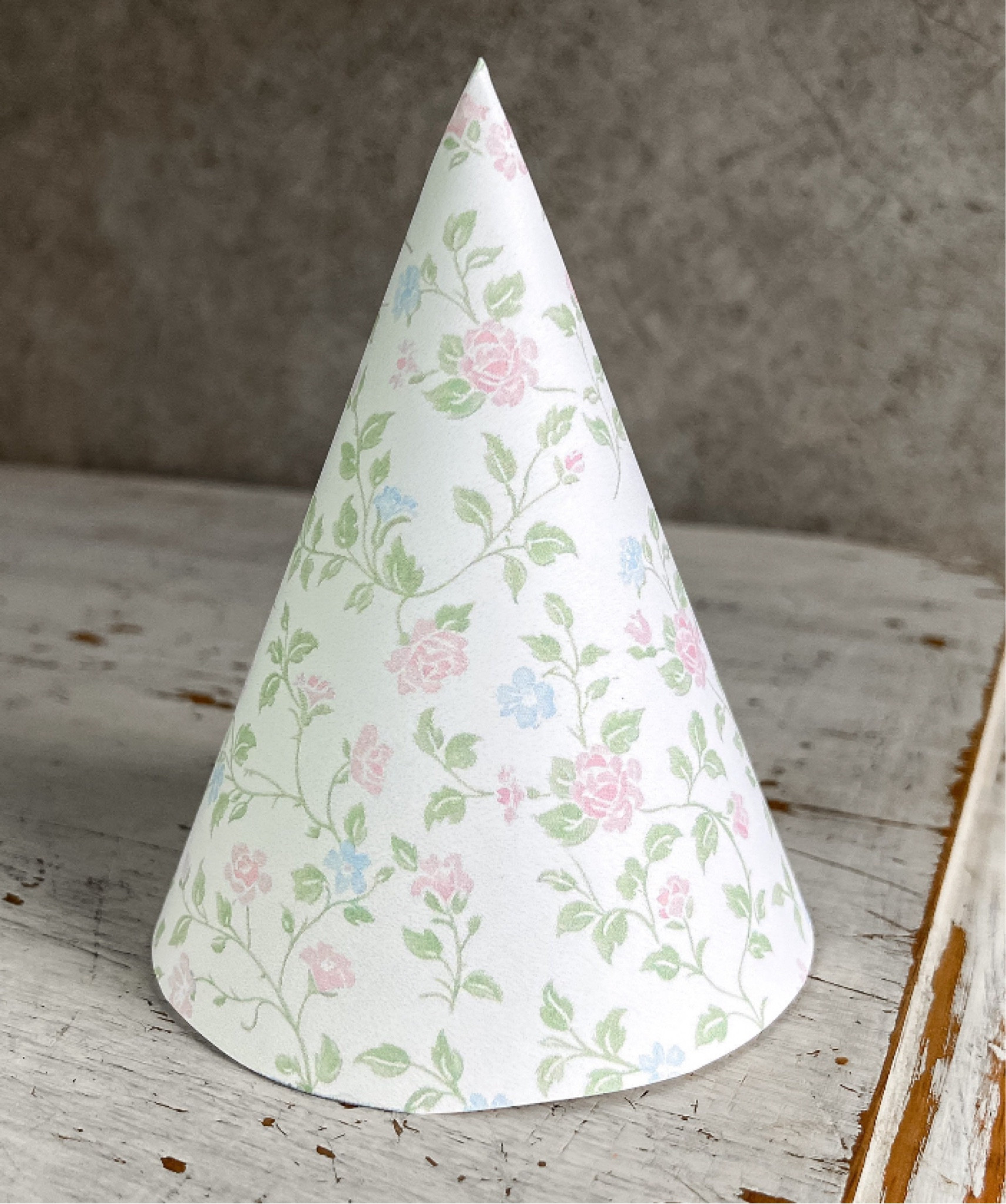 DIY PARTY HATS🤍

#LTKBaby #LTKParties