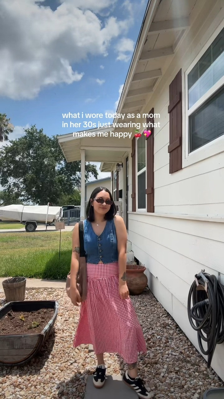 Casual ootd with some denim and red!! Love this gingham skirt so much! 

#LTKStyleTip #LTKFindsUnder50 #LTKU