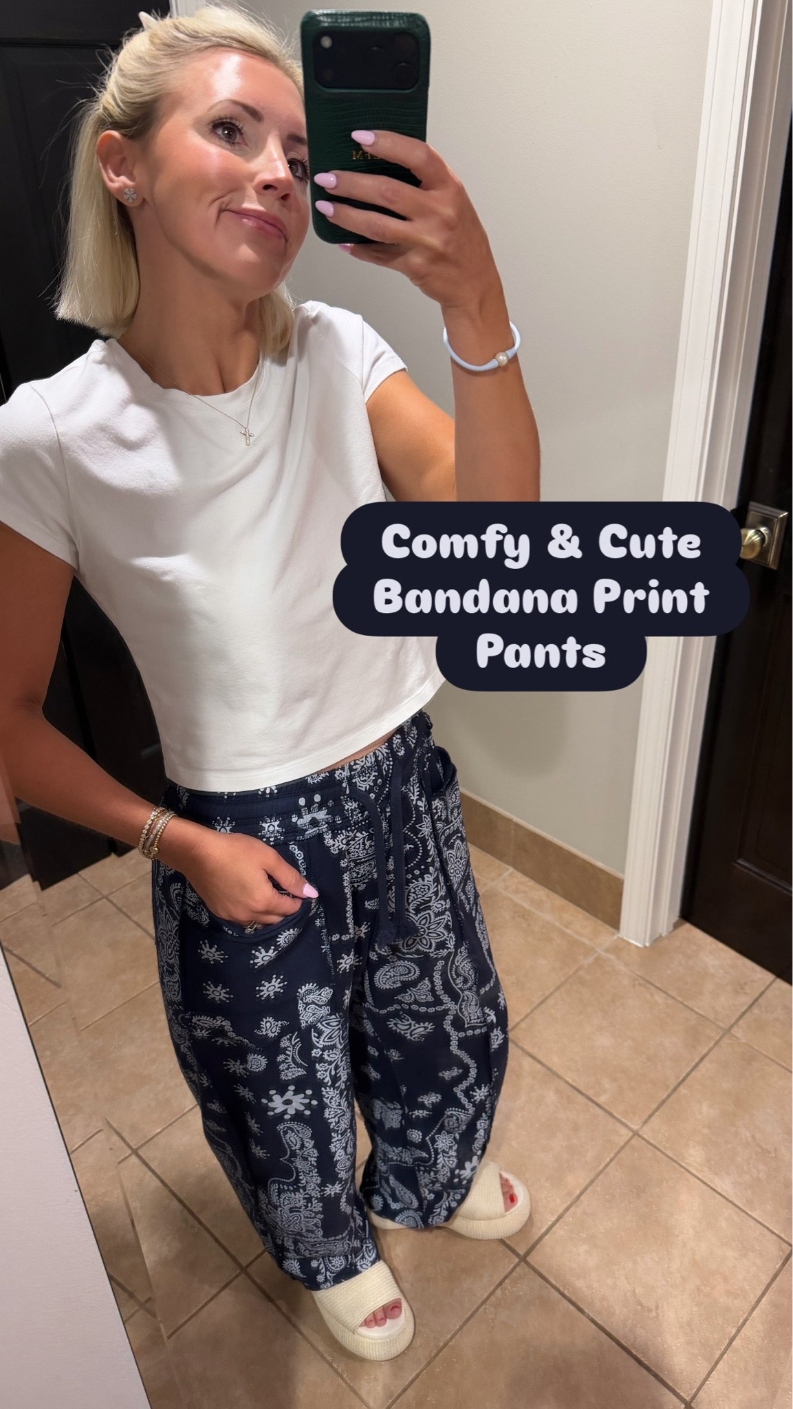 Will be living in these cute & comfy bandana print pants — wearing size small for reference

#LTKmomlife #LTKPetite #LTKootd