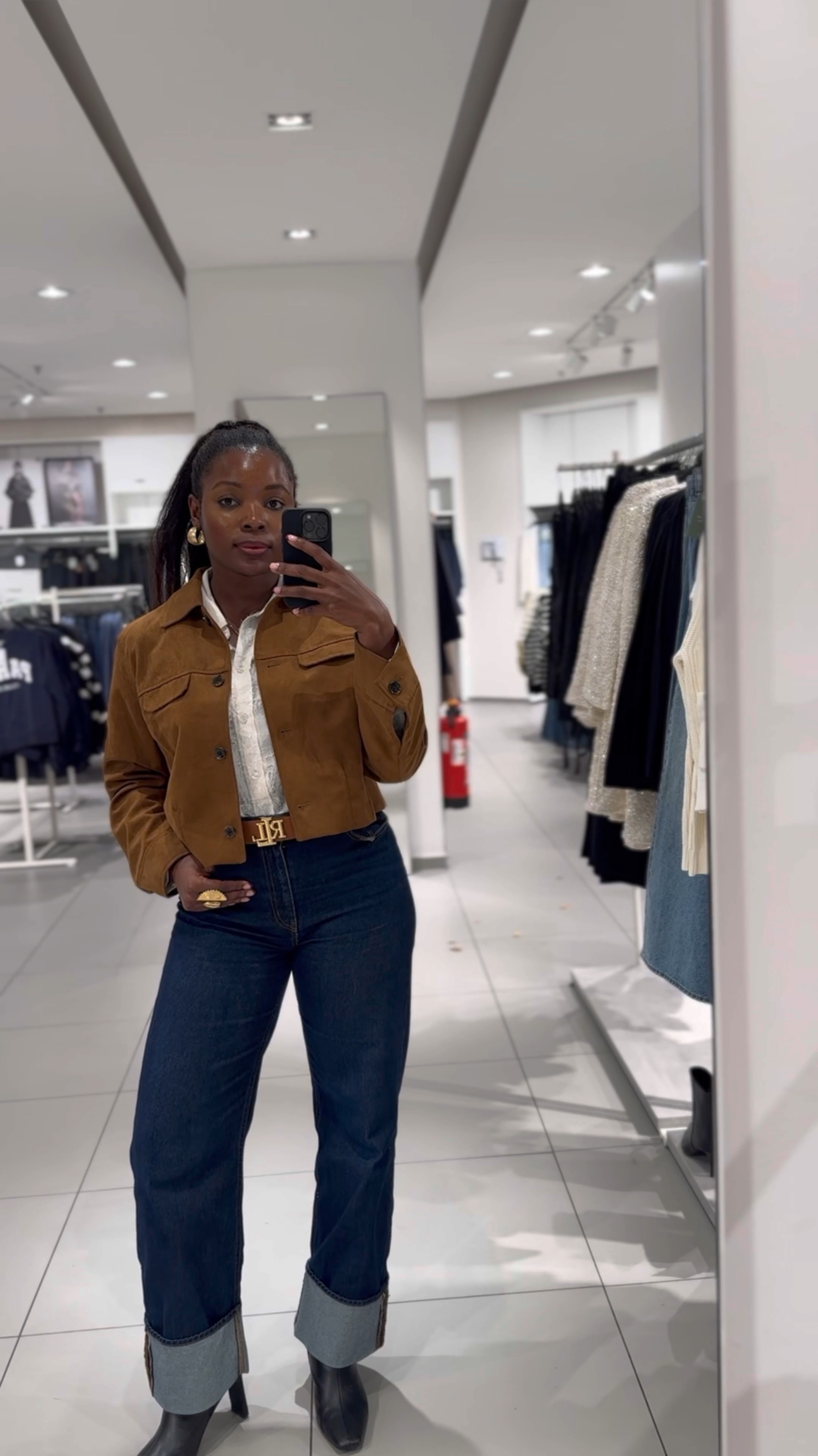 Veste Taille M
Chemise Taille L
Jean Taille XL#LTKautumn 

#LTKdeutschland #LTKworkwear
