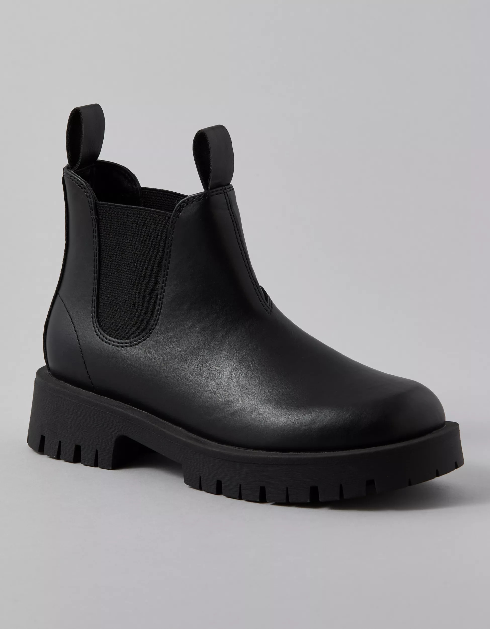 AE Chelsea Boot | American Eagle Outfitters (US & CA)