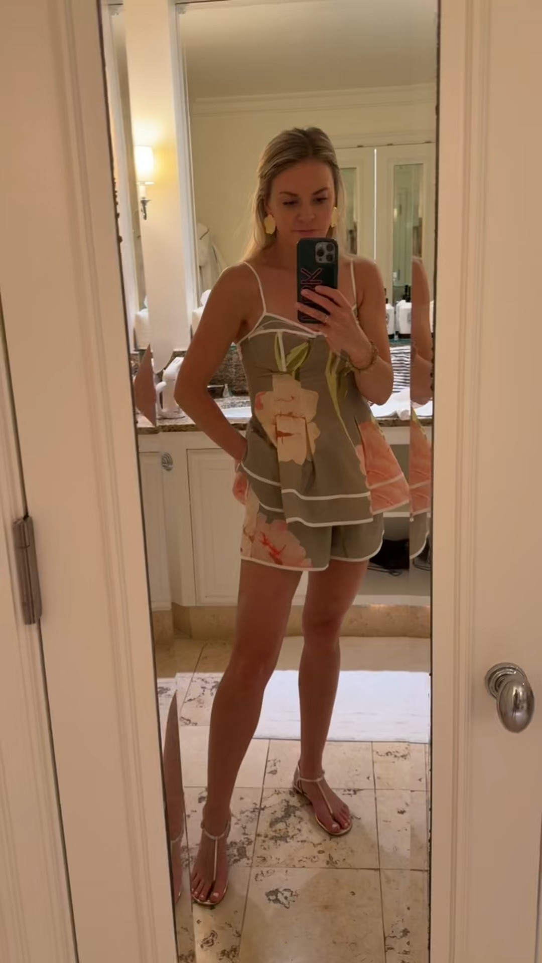 Tonight’s dinner outfit for night 1 in Nevis 
-small top & shorts. Straps are adjustable 
-sandals tts 

beach vacation, resort wear 