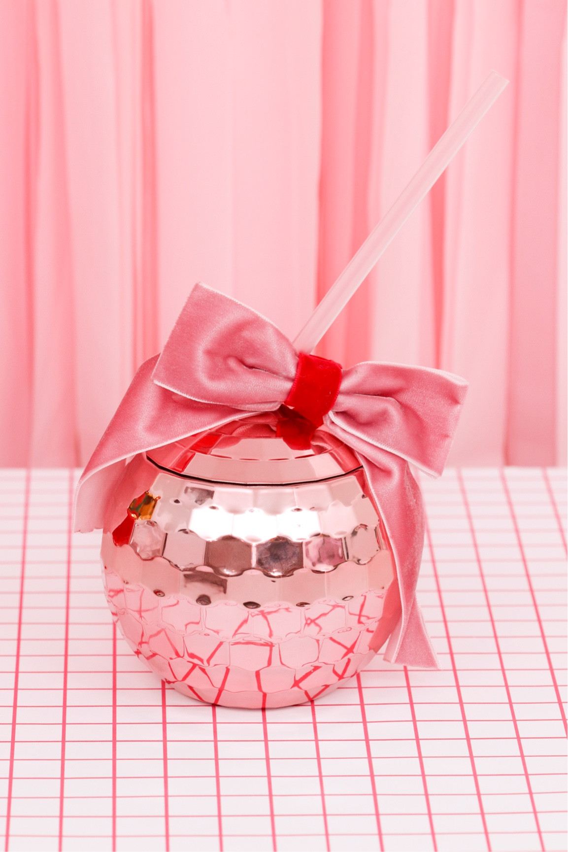 Pink-mas classmate gift, best friend gift, white elephant gift, stocking stuffer or see below for upgrading it to a teachers gift! 🎀🎀🎀 🎅🏻🎅🏻🎅🏻  
This was a popular gift at yesterday’s class party as a gift and it would make a great stocking stuffer too! You could also add a gift card for a teacher by punching a hole in the corner & tying it onto the straw! 


 🎅🏻 🎀Does it get any better than a pink disco cup?! 
🎅🏻🎀 We filled ours with lip balm, mints & chocolate but you could also slip in earrings or other jewelry too for an extra special pink-mas!  
🎅🏻🎀Add a bow, yarn, bells or a gift tag!

#christmasgiftideas #holidaygiftideas #christmasgiftsforkids #stockingstuffers #teachersgifts #bestiegift #giftideas #giftguide #classmategift #whiteelephantgift #holidaygifts #christmasgifts

#LTKGiftGuide #LTKSeasonal #LTKHoliday