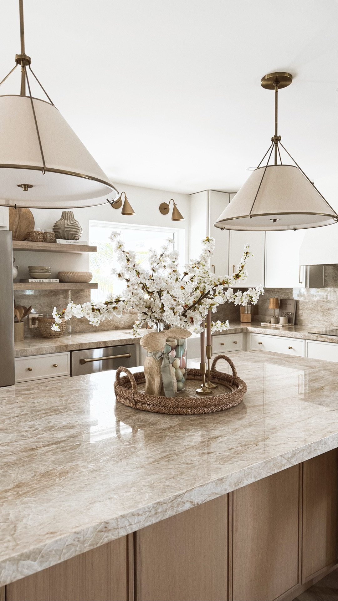 Copy this simple diy centerpiece for an Easter brunch centerpiece 🐇🤍

A vase filled with eggs and spring florals, a sweet little bunny with a bow, and candles layered on a tray for the easiest Easter kitchen moment or a pretty diy centerpiece for your Easter tablescapes! 

#easter #easterdecor #kitchentray #springdecor #eastereggs #springflowers #easterbrunch #eastertablescape



#LTKSaleAlert #LTKSeasonal #LTKHome