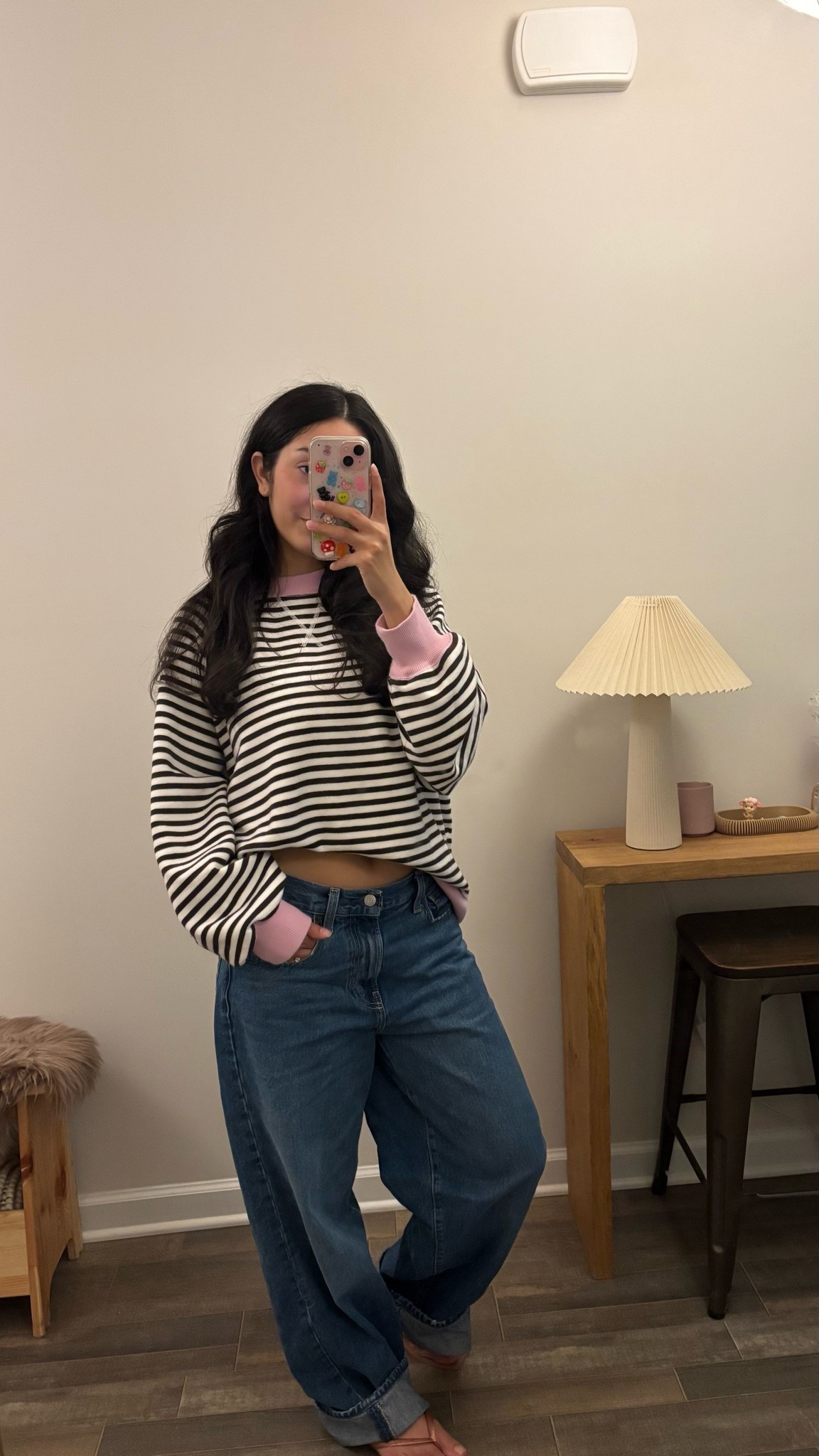 Aerie oversized boyfriend sweatshirt (s)
Gap extra baggy jeans (26)
Havainas square toe flip flops (canyon clay)

#LTKootd #LTKmomlife #LTKPetite