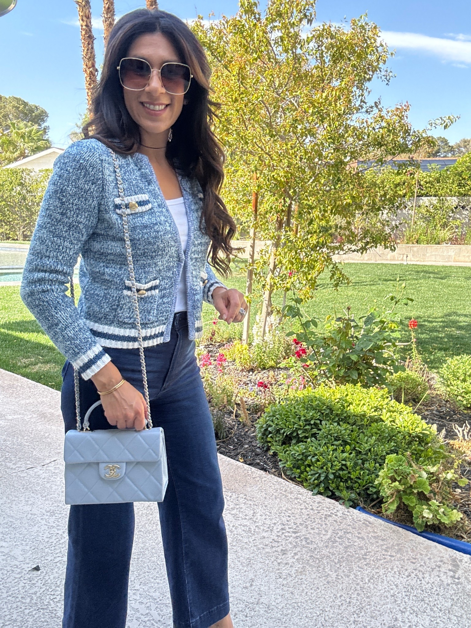 Chic and polished for a meeting ✨ Blending classic tweed with denim for a modern twist. Inspired jacket is the perfect power piece! Paired with wide-leg jeans, navy heels, and my go-to Chanel bag for that effortless elegance. What’s your go-to meeting look? #PowerDressing #ChicAndClassy
