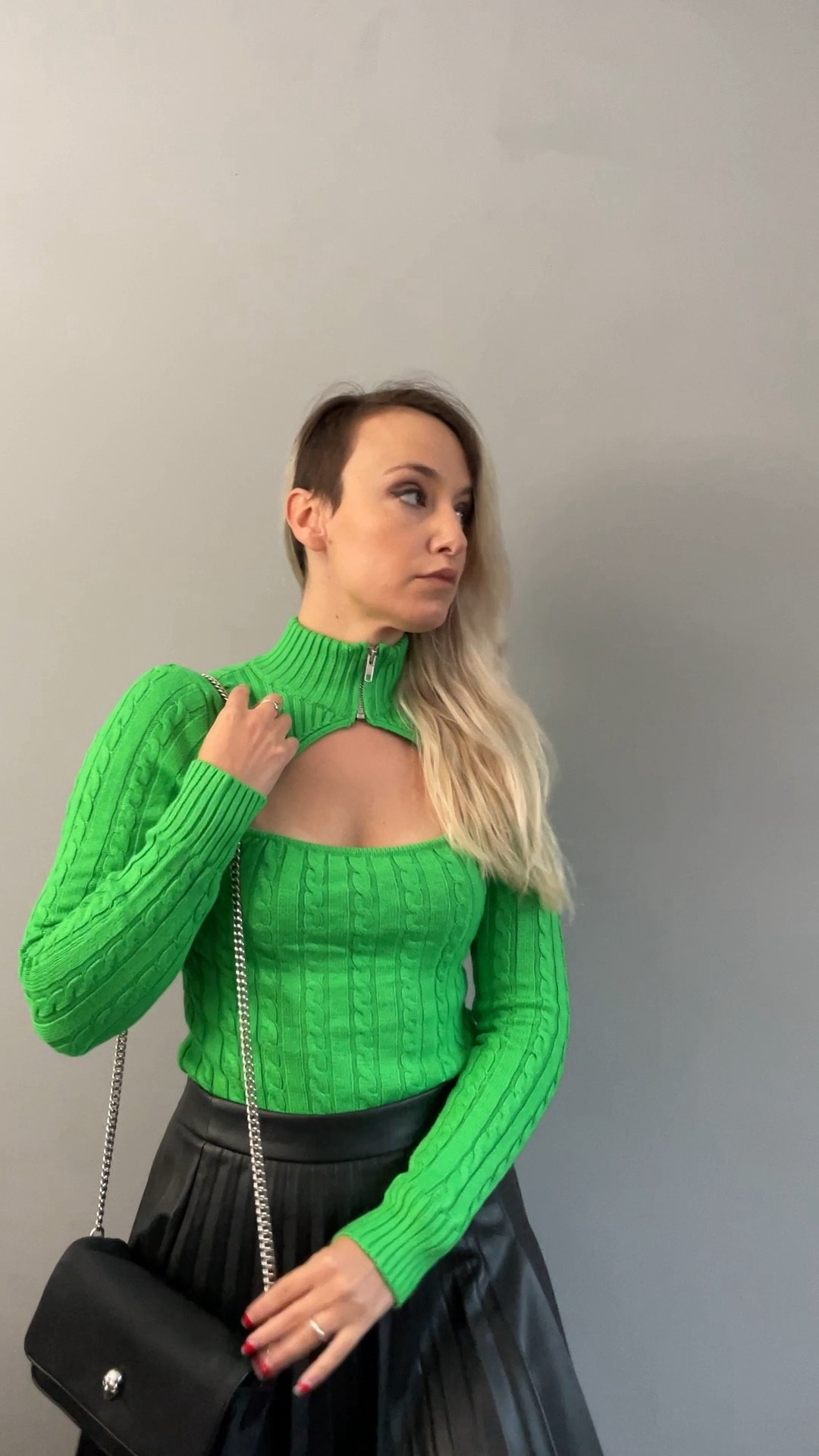 Completely obsessed with this top from Revolve. The green color and the cut are perfect for a date night! 

#LTKfindsunder100 #LTKSeasonal #LTKstyletip