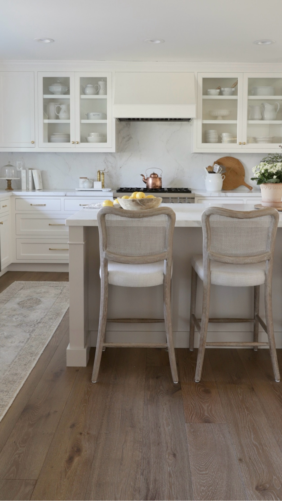 Loving all the new organizing essentials I found to get my kitchen in order!! Flatware drawer inserts, glass storage jars, drawer dividers and more!

Home decor, kitchen organizing kitchen decor, drawer organizers, baskets, containers, food storage jars, knife block

#LTKHome #LTKFindsUnder50