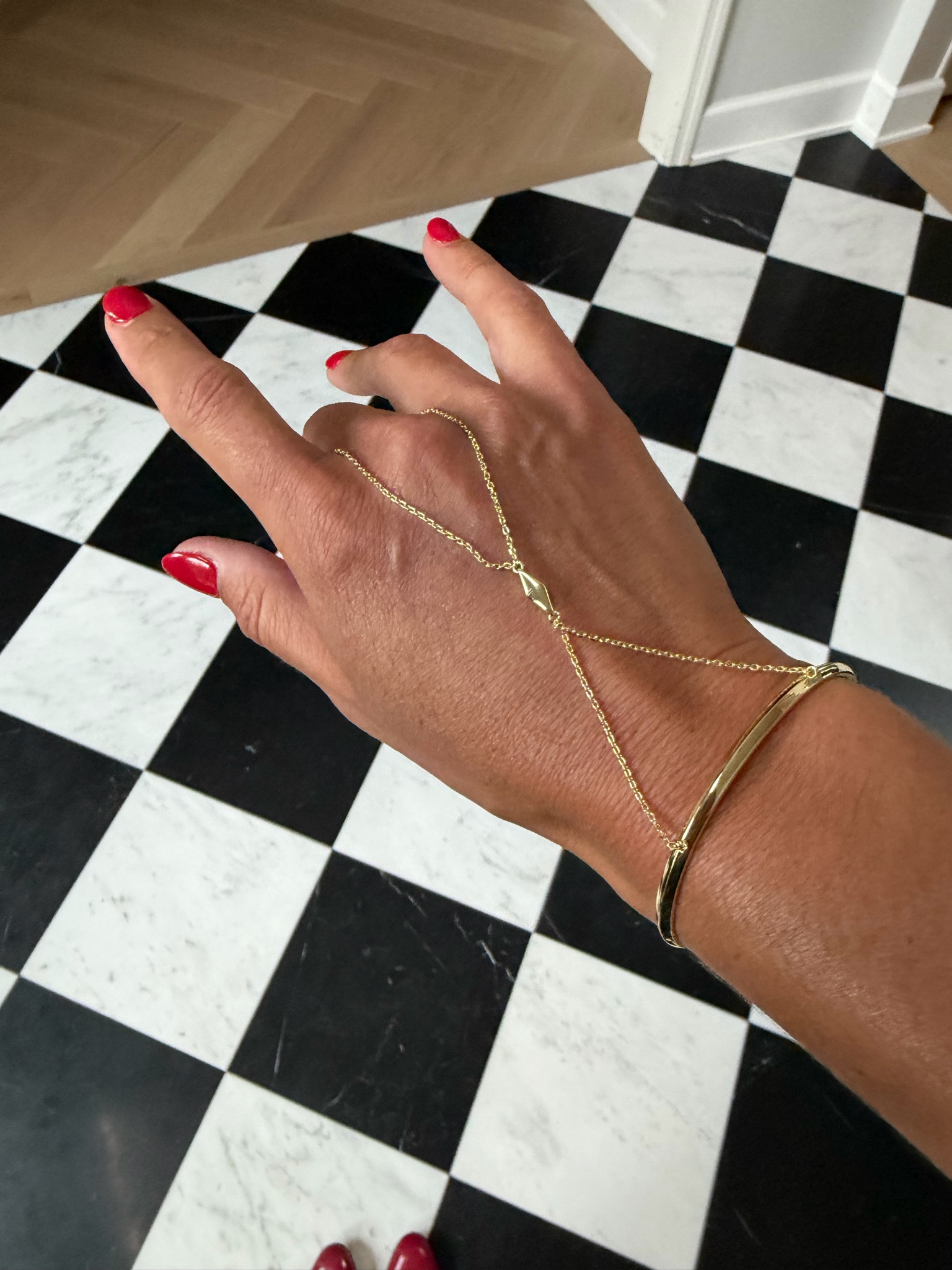 I love this hand chain because it’s an open bracelet and not a clasp that you have to manage one handed! 

#LTKgrwm #LTKootd #LTKSeasonal