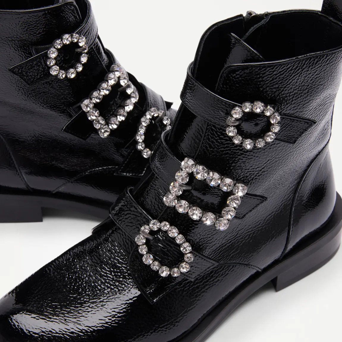 Women's Black Flat Short Boot Clean | BrandAlley