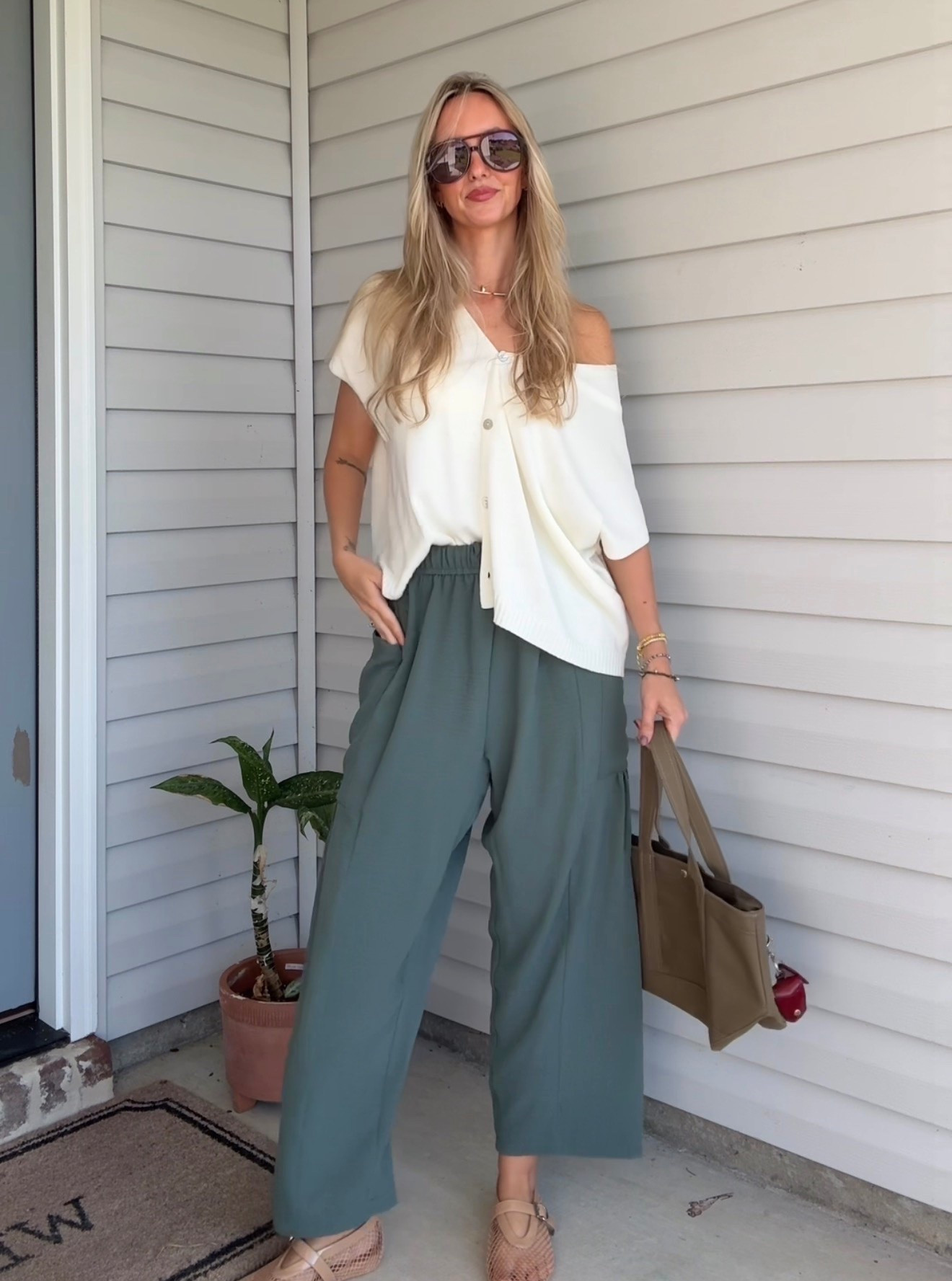 Perfect everyday outfit

#LTKdayinmylife #LTKmomlife #LTKootd