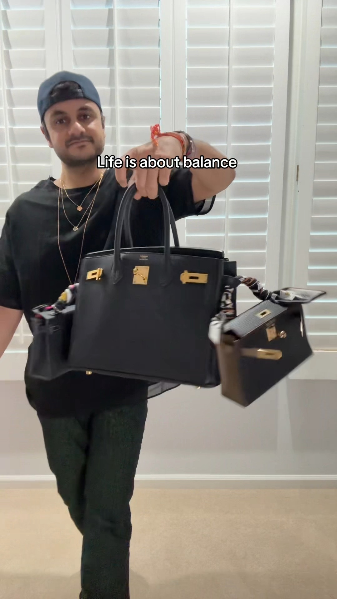 ⚖️👜⚖️ #hermes #balance #minikelly #birkin #funny

#LTKTravel #LTKootd #LTKselfcare