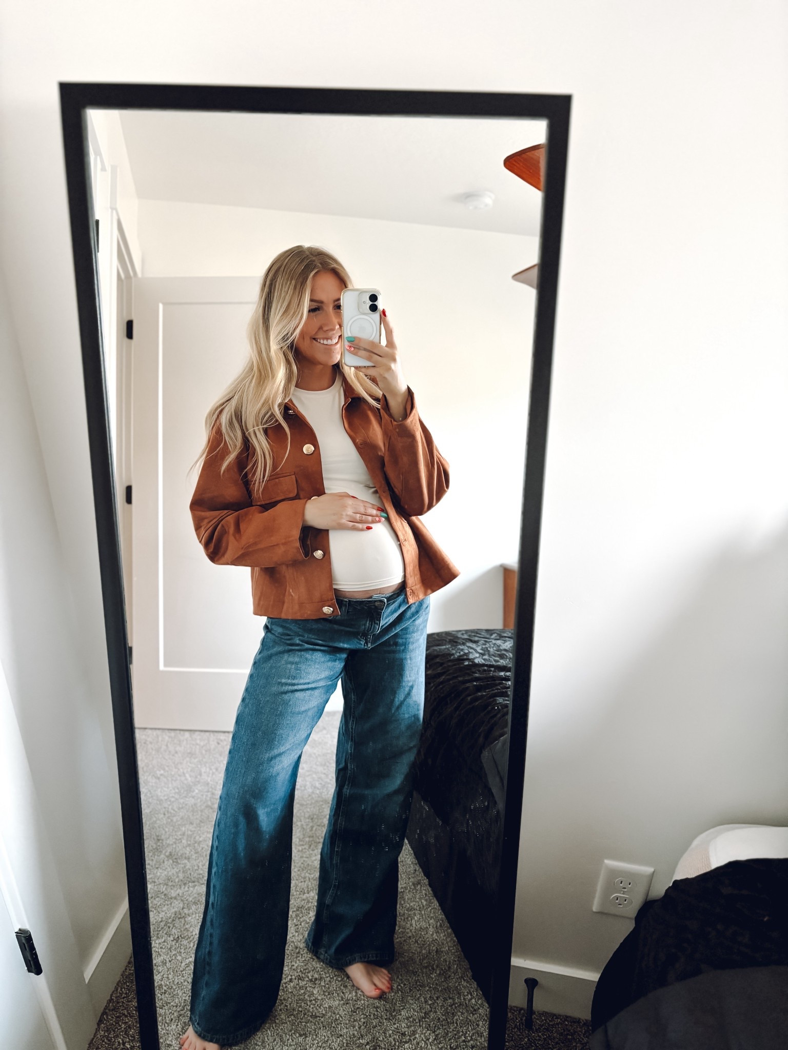 loving this faux suede jacket! I sized up one to an L!
jeans: sized up one and their low rise so they work with the bump but not maternity! 

| bump friendly | pregnant | fall fashion | winter fashion 

#LTKBump #LTKSeasonal