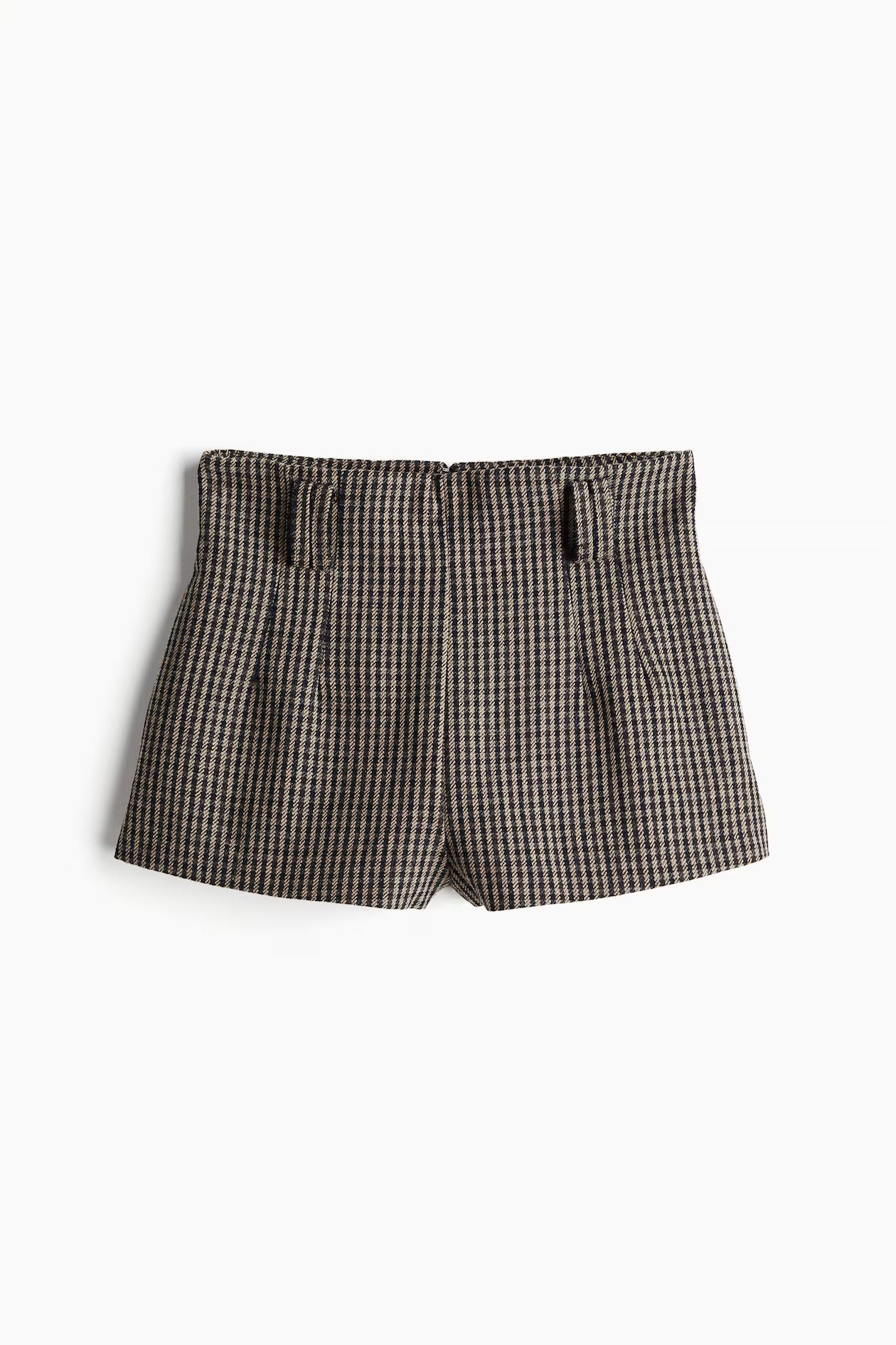 High-waisted mini shorts | H&M (UK, MY, IN, SG, PH, TW, HK)