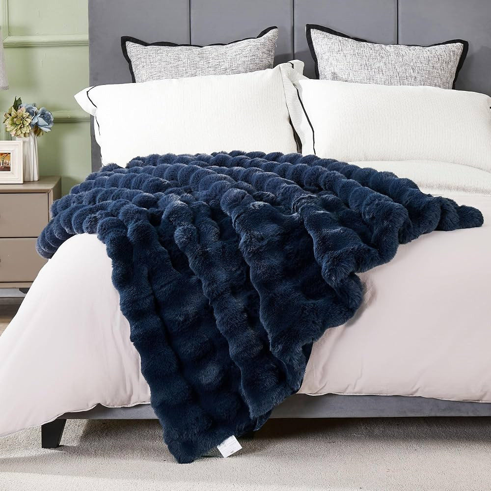 Oversized Soft Thick Fuzzy Faux Rabbit Fur Throw Blanket Twin Size 60" x 71", Double Sided Comfy ... | Amazon (US)